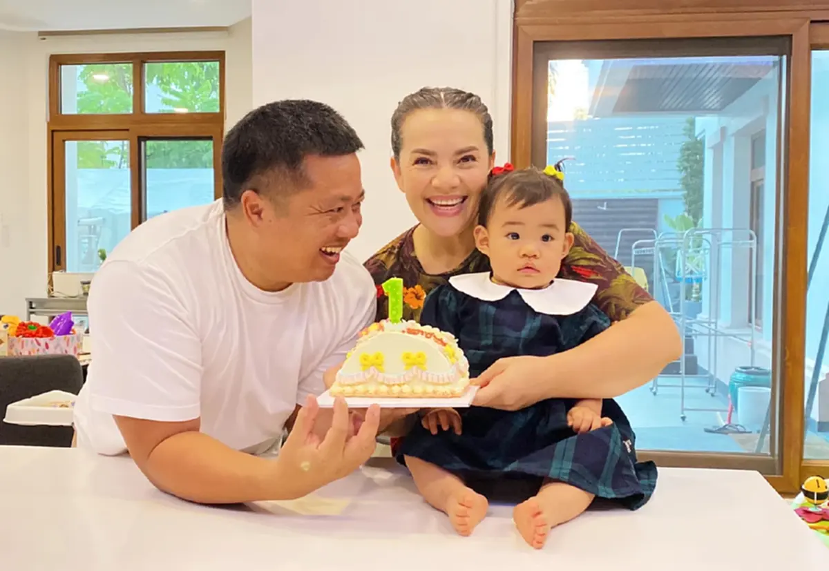 หนูแหม่ม ฉลองวันเกิดลูกสาว น้องแอลลี่ 1 ขวบ