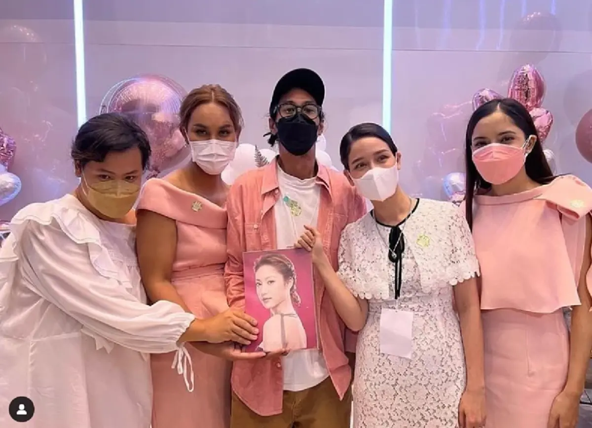 พิ้งกี้ สาวิกา เขียนคำอำลาสุดท้ายแด่  แตงโม นิดา  เพื่อนรักมิตรภาพกว่า 21 ปี