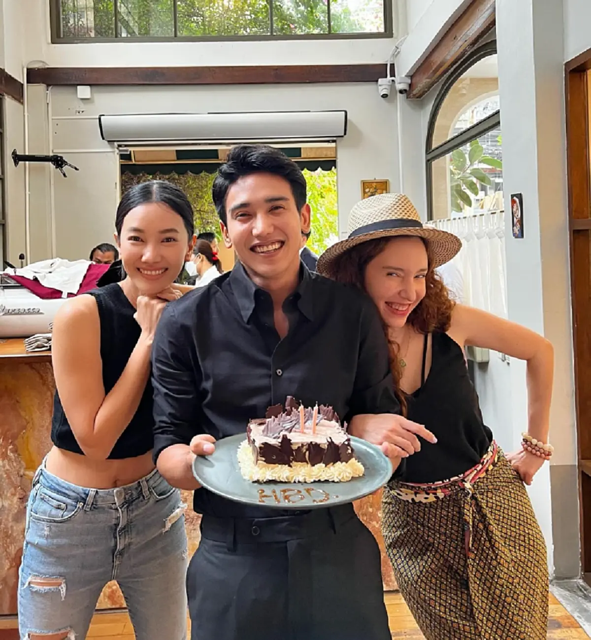 นุ่น วรนุ่น วันเกิด ก๊อต จิรายุ เซอร์ไพรส์