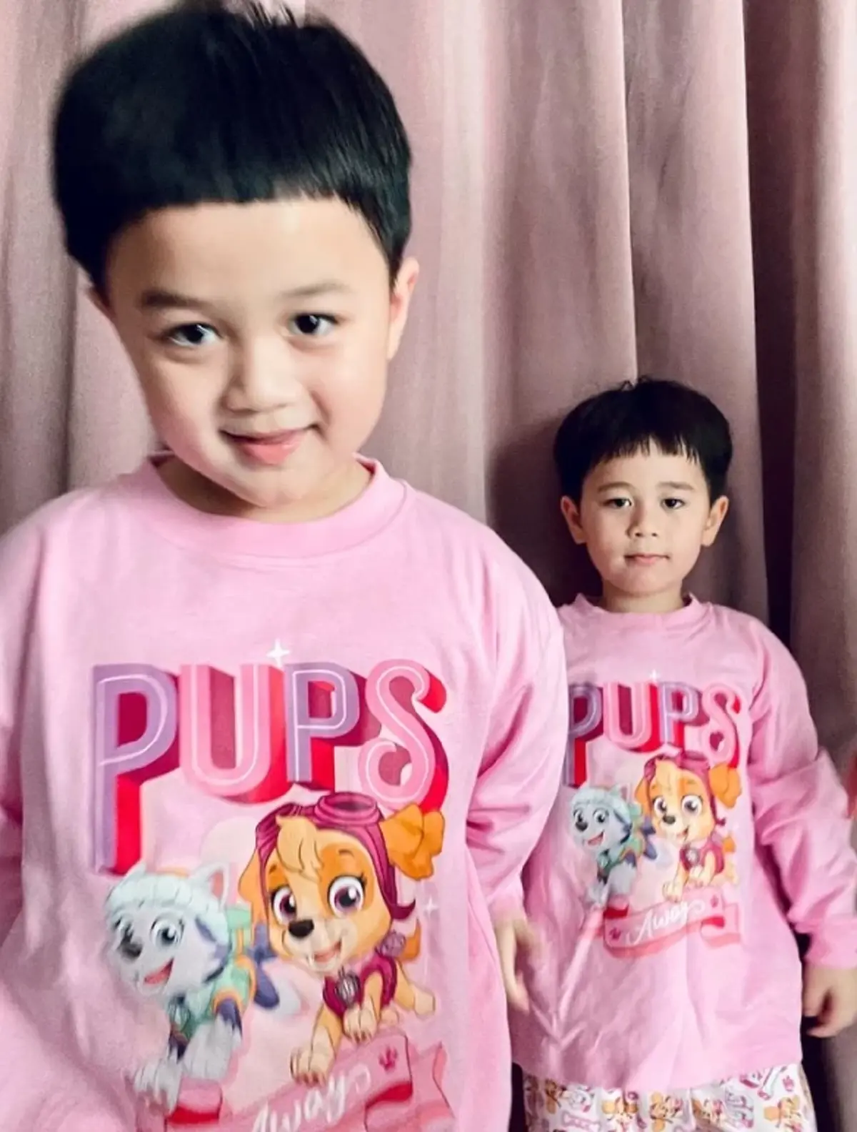 ชมพู่ ถ่ายรูปพร้อมหน้าพร้อมตา / น้องสายฟ้า-น้องพายุ / น้องพายุผอมลง