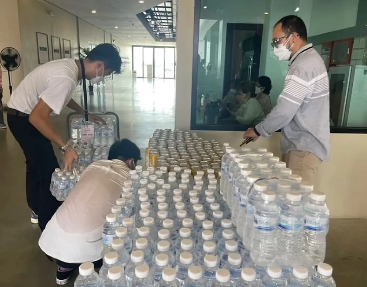 ต๊อด ปิติ ทายาทสิงห์ มอบน้ำ ช่วยงาน แตงโม นิดา  งานศพ 