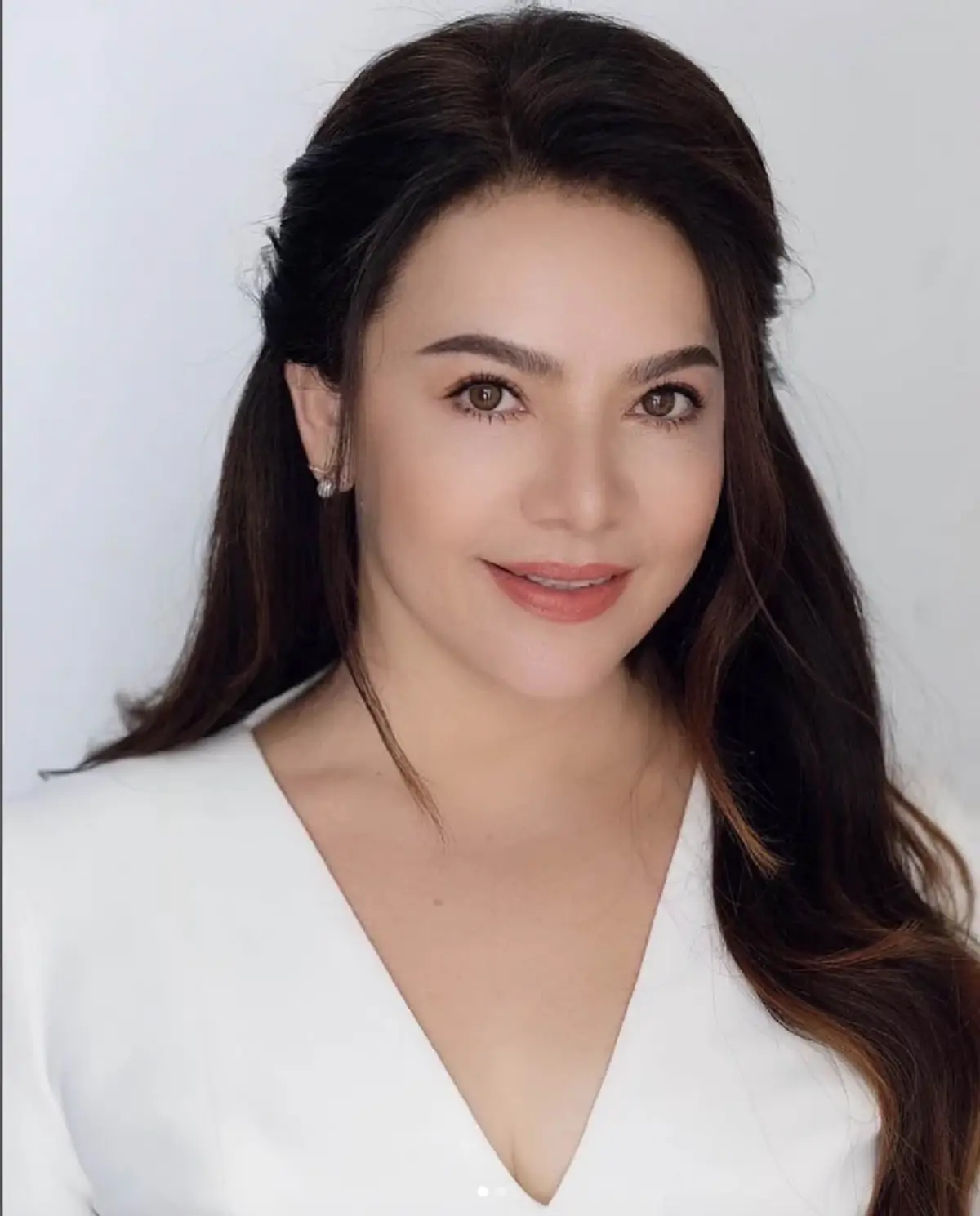  ปุ๊ก อาภัสรา หงสกุล อดใจไม่ไหวโผล่คอมเมนต์ หนูแหม่ม สุริวิภา / ภาพล่าสุด หนูแหม่ม สุริวิภา 