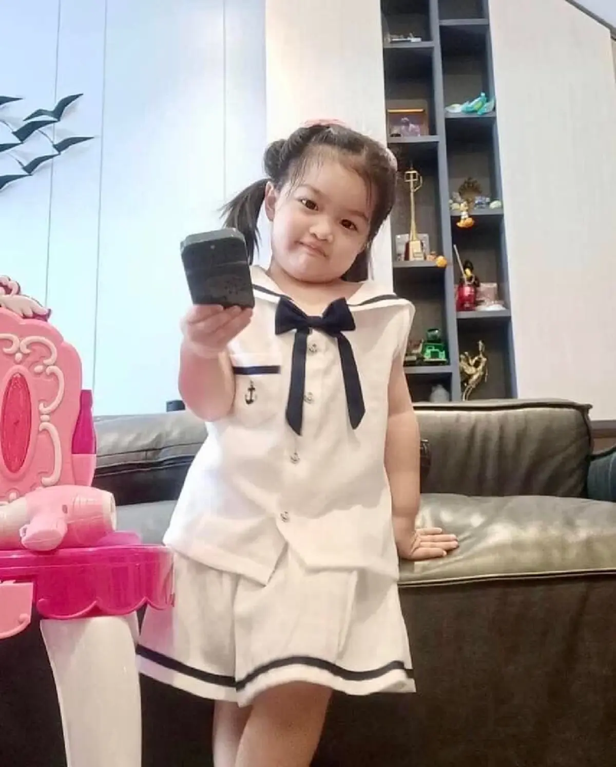 เฉลยชัด น้องวีจิ หน้าเหมือนใคร / น้อง วีจิ ลูกสาว หนุ่ม ศรราม / ภาพล่าสุด น้องวีจิ 