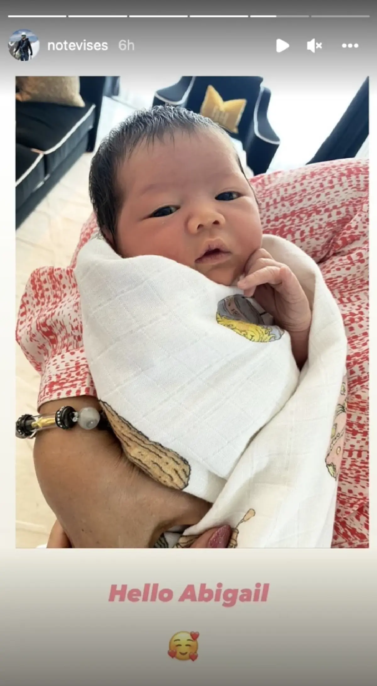 โน๊ต วิเศษ  ไปเจอหลานสาว น้องแอบิเกล / โน๊ต วิเศษ เคลื่อนไหวถึงหลานสาว น้องแอบิเกล