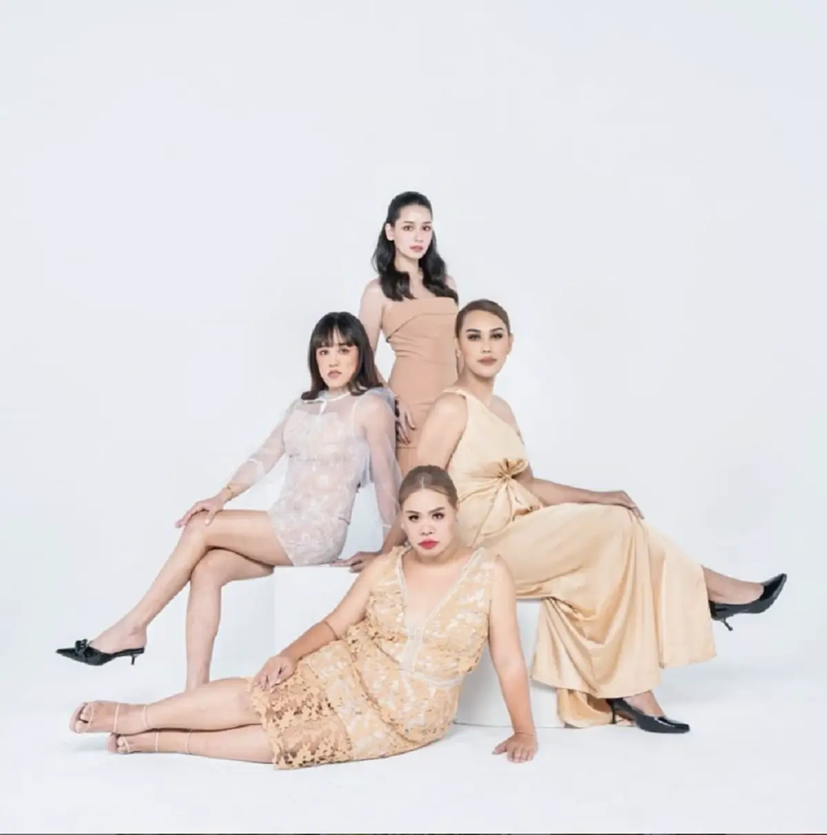 โม อมีนา แตงโม นิดา รวมตัว ถ่ายแบบ