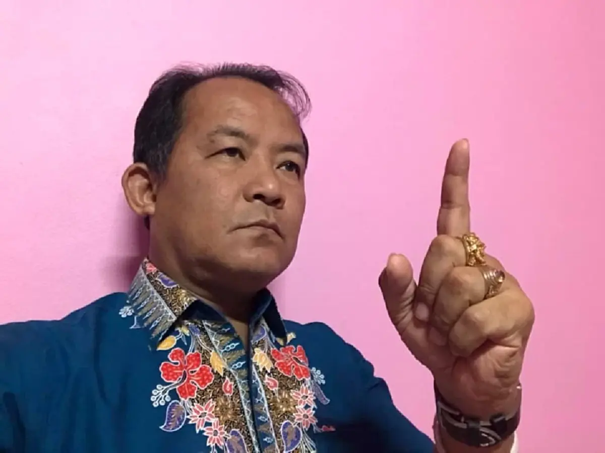 ศรีสุวรรณ " จวกลอยๆ คุณสมบัติ"ทนายขยะ" ลั่นขาดข้อใดข้อหนึ่งถือว่าไม่ใช่