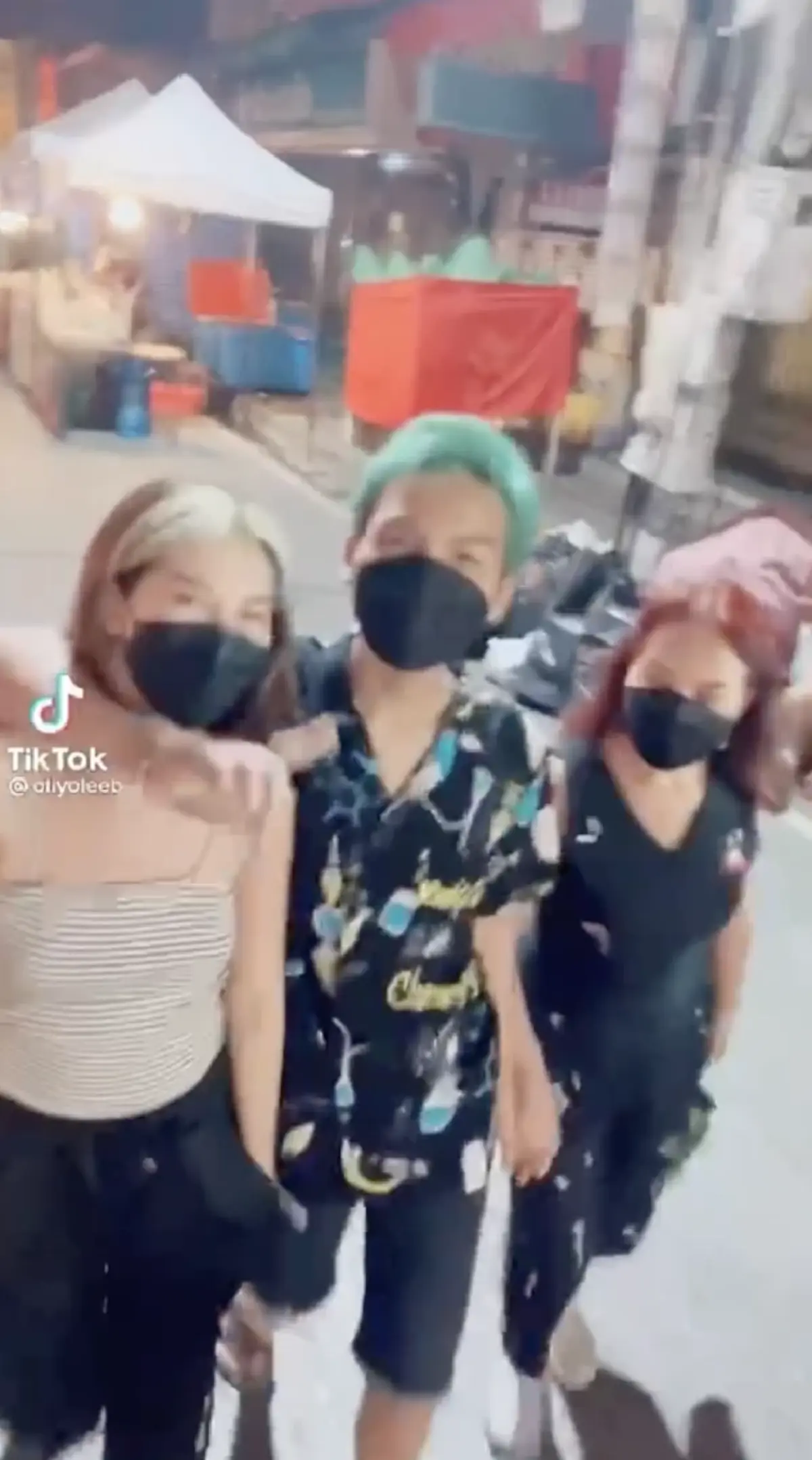 น้องเวฟ ถือของขวัญชิ้นเบ้อเร่อเซอร์ไพรส์วันเกิด โอลีฟ ต่อหน้าต่อตา พี่พร