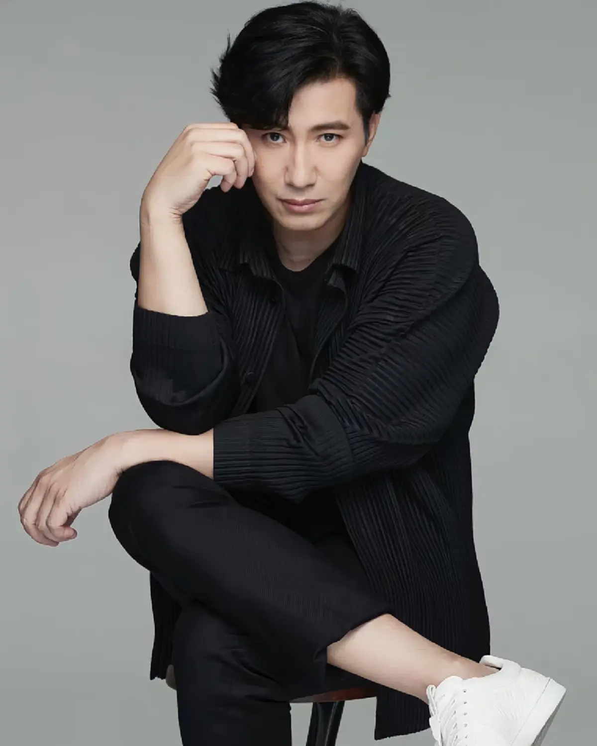 หนุ่ม กรรชัย โพสต์เพลงดังดับความร้อน ทนายตั้มบุกคอมเมนต์ ยอดไลค์ทะลุหมื่น