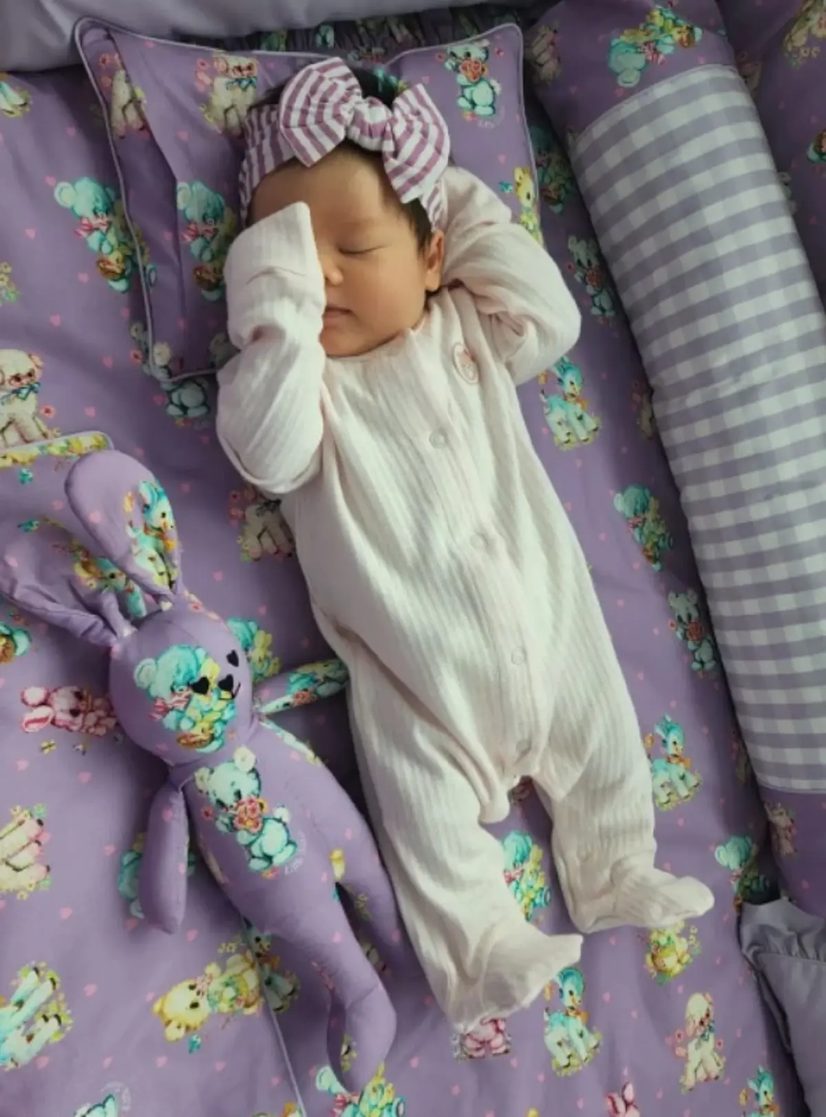 แอบิเกล นมทุเรียน ภาพล่าสุด จ้ำม่ำ น่ารัก ลูกสาวชมพู่ อารยา 