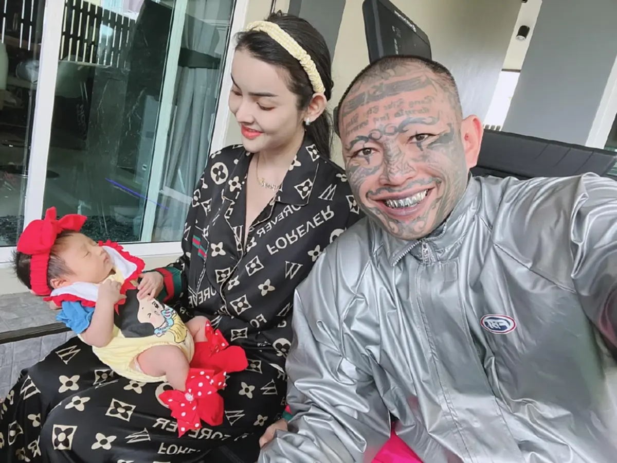 ลูกสาว เก่ง ลายพราง  น้องจีเนียส ลูก 