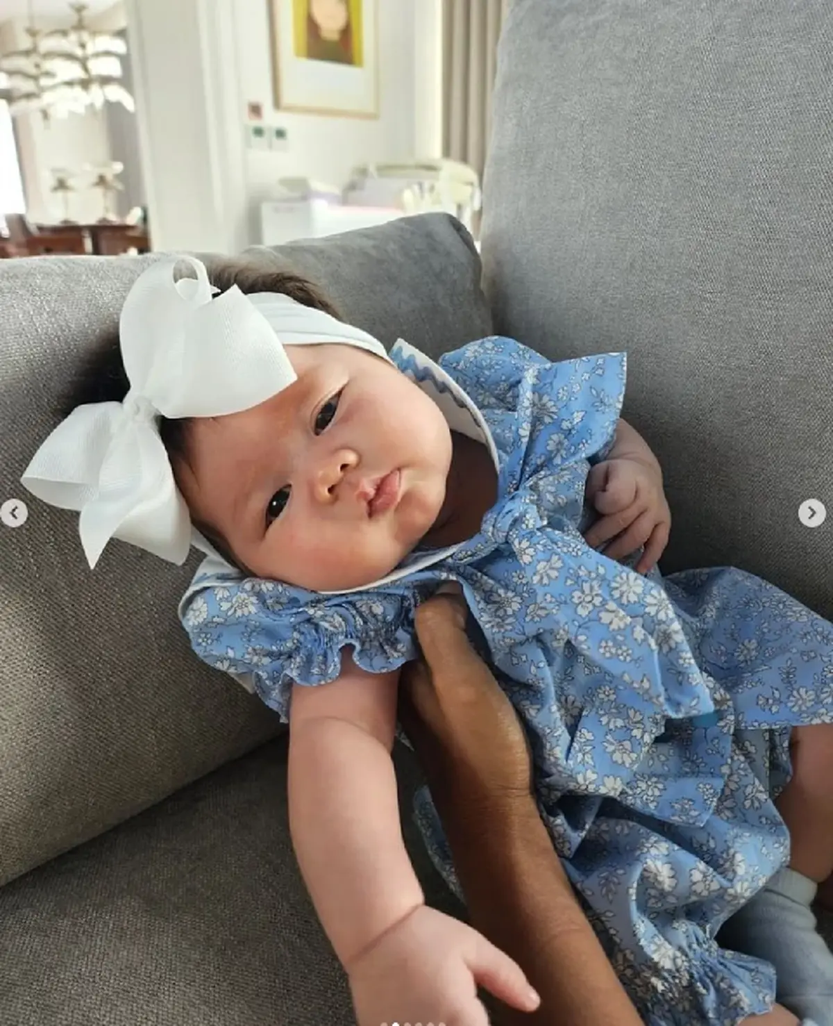  ส่องภาพล่าสุด  น้องแอบิเกล คิ้วสีทอง 