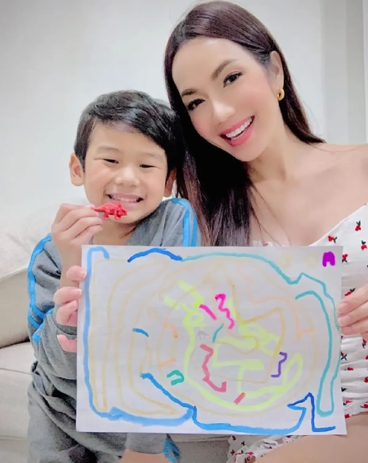 ส่องภาพวาด น้องจอมทัพ ลูกชาย อ๋อม สกาวใจ หวย