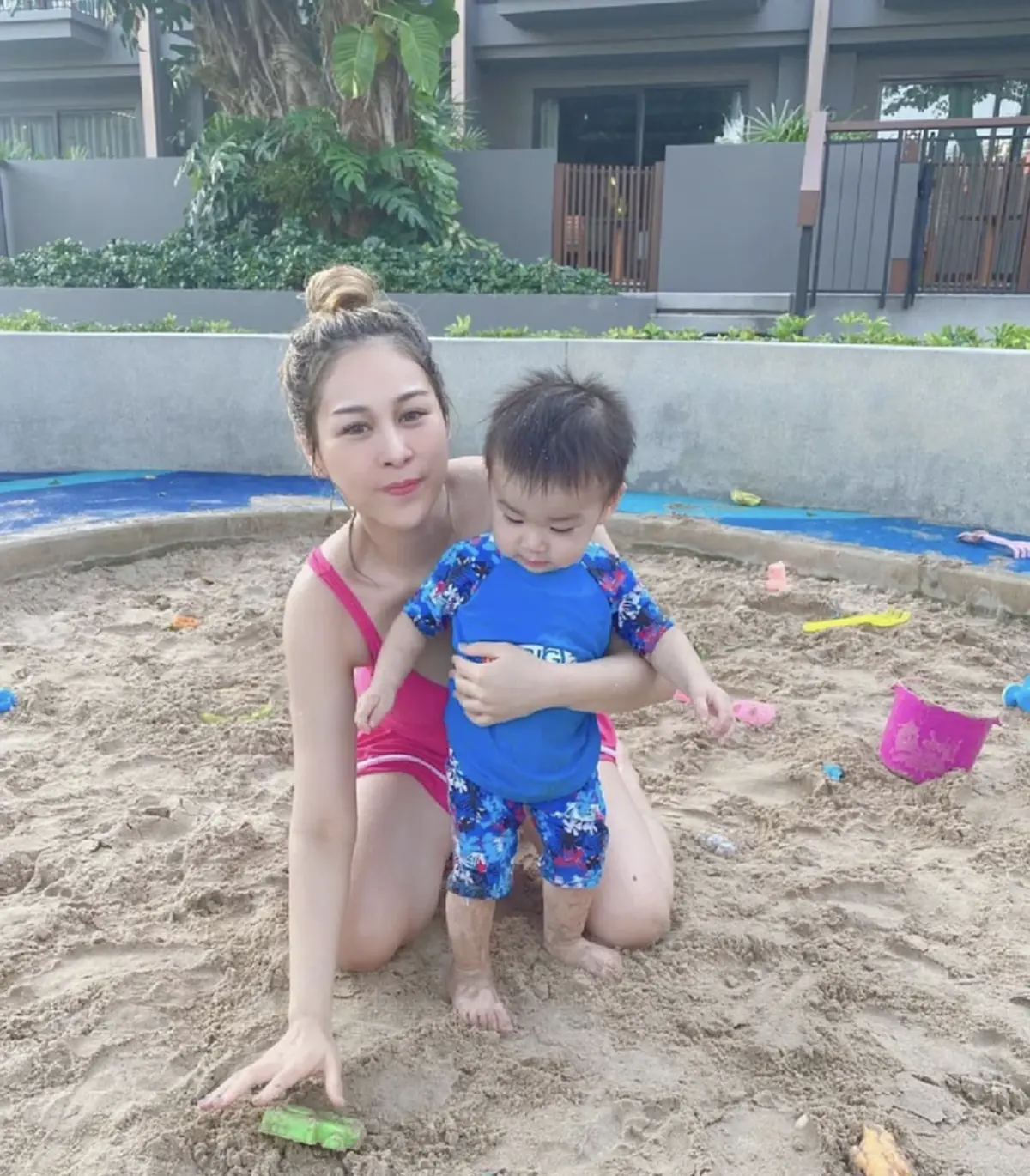 ส่องภาพล่าสุด น้องทีเค หลานชาย  ตั๊ก มยุรา  ยิ่งโต ยิ่งหล่อ