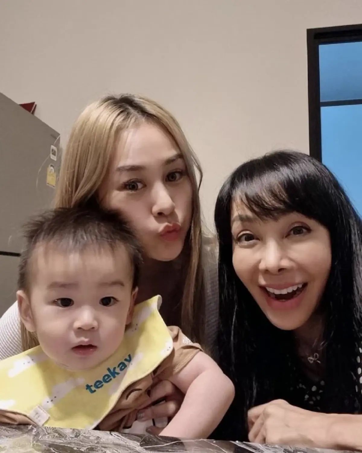 ส่องภาพล่าสุด น้องทีเค หลานชาย  ตั๊ก มยุรา  ยิ่งโต ยิ่งหล่อ