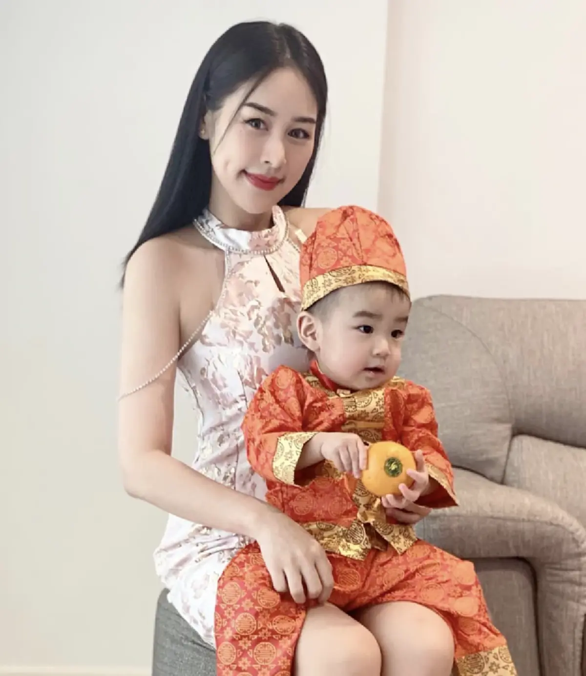 ส่องภาพล่าสุด น้องทีเค หลานชาย  ตั๊ก มยุรา  ยิ่งโต ยิ่งหล่อ