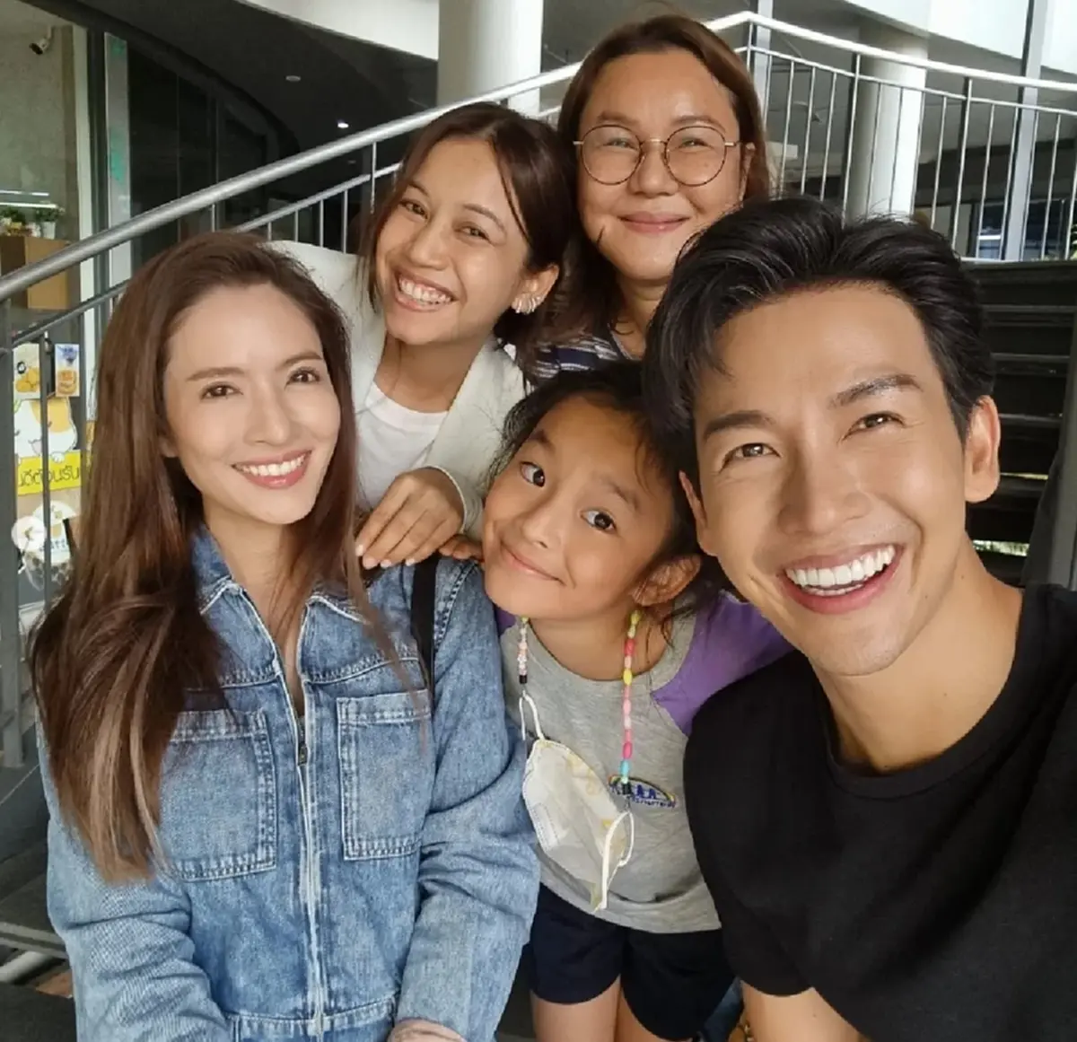 จุ๋ย วรัทยา ท้อง  ดีเจพุฒ มีลูก น้องปีใหม่ แอฟ ทักษอร 