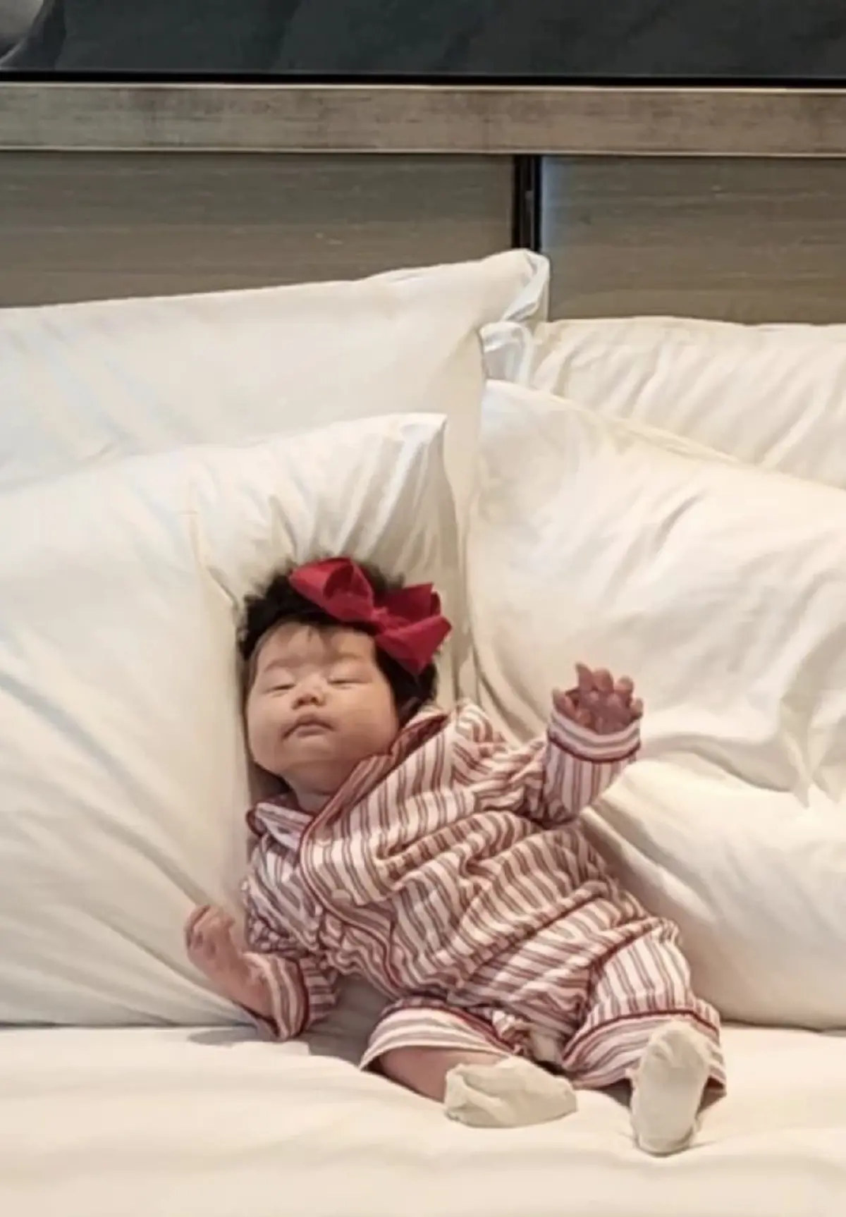 ชมพู่ อารยา แกงหม้อใหญ่ลูกสาว น้องแอบิเกล หนักแก้มจนทรงตัวไม่อยู่