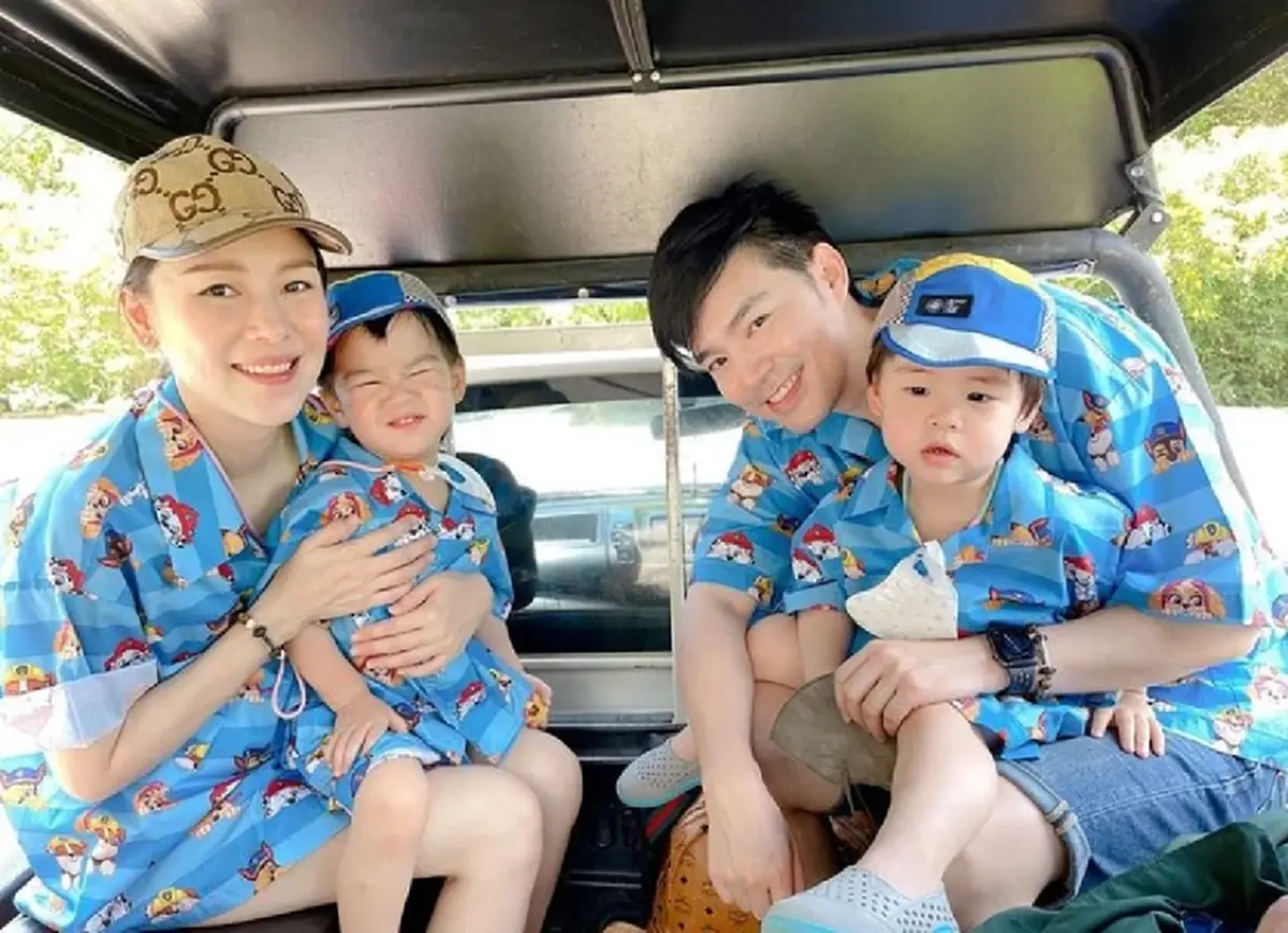 บีม กวี-ออย พาลูกแฝด น้องธีร์-น้องพีร์ เที่ยวเกาะสมุย