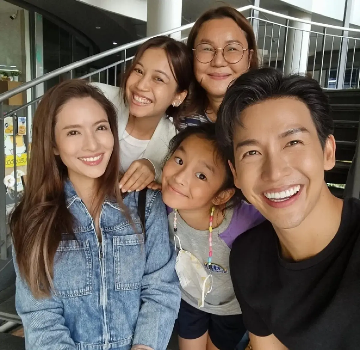 จุ๋ย วรัทยา ท้อง  ดีเจพุฒ มีลูก น้องปีใหม่ แอฟ ทักษอร 