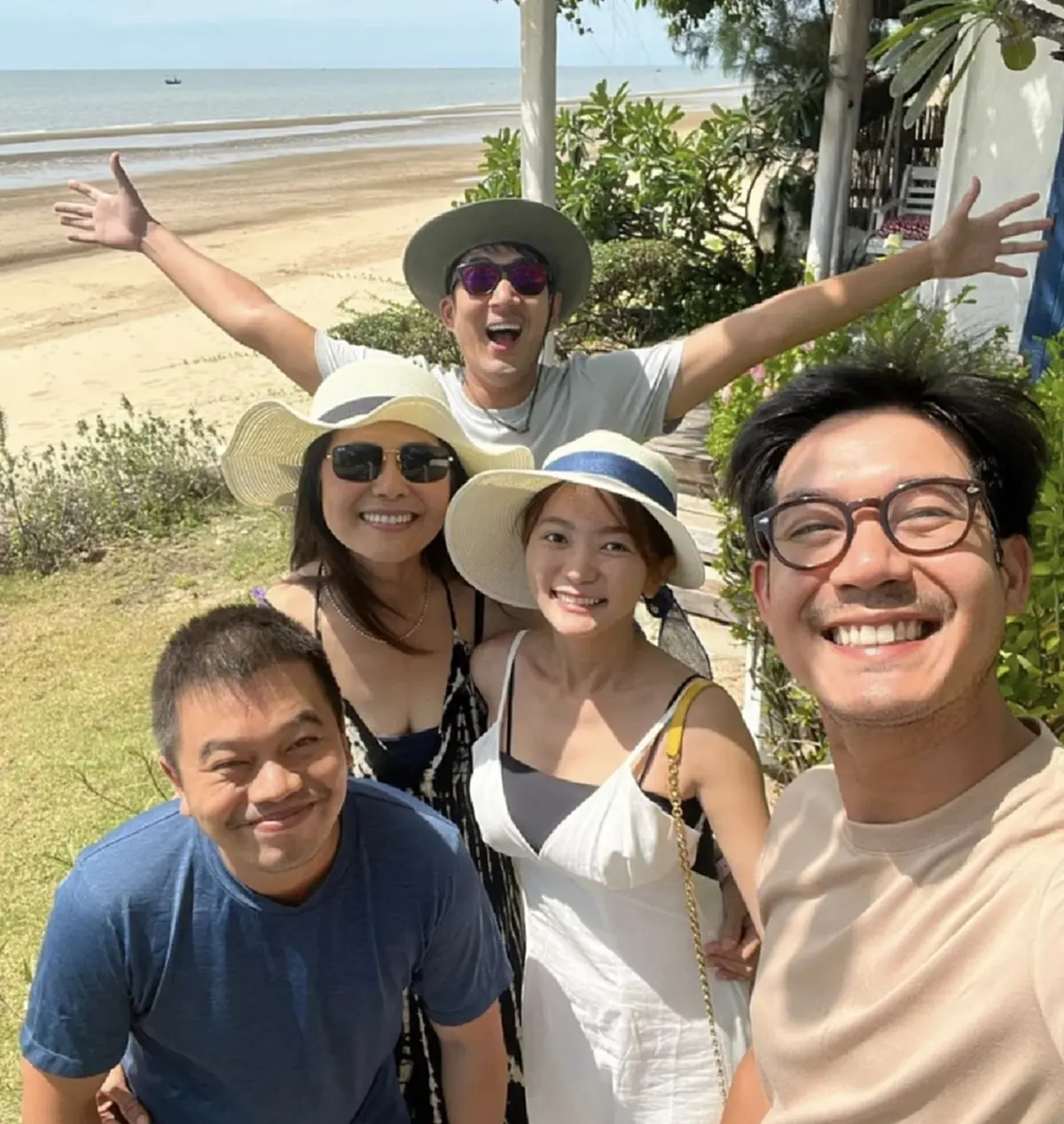 นับถือหัวใจ เบลล่า ยังฟอลโลว์ไอจี เวียร์ แม้ฝ่ายชายประกาศแต่งสายฟ้าแลบ