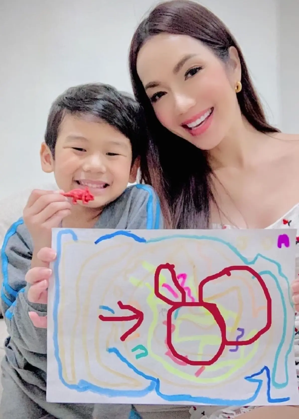 ส่องภาพวาด น้องจอมทัพ ลูกชาย อ๋อม สกาวใจ หวย ถูกหวย