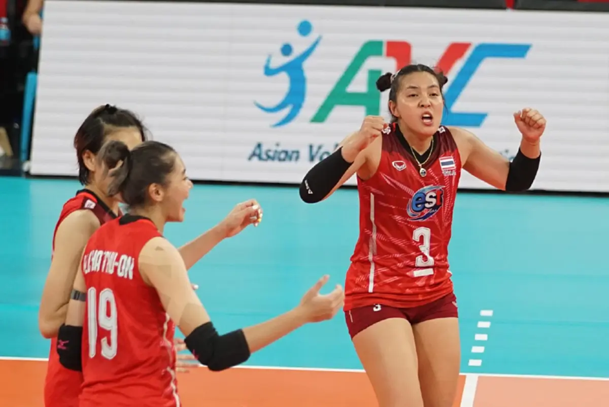 ควันหลงวอลเลย์บอลหญิง อีกช็อตเดือด โค้ชด่วน ถามลูกทีมเสียงดังลั่นสนามแข่ง ปล่อยให้ เวียดนาม ทำแต้มมีความหวัง