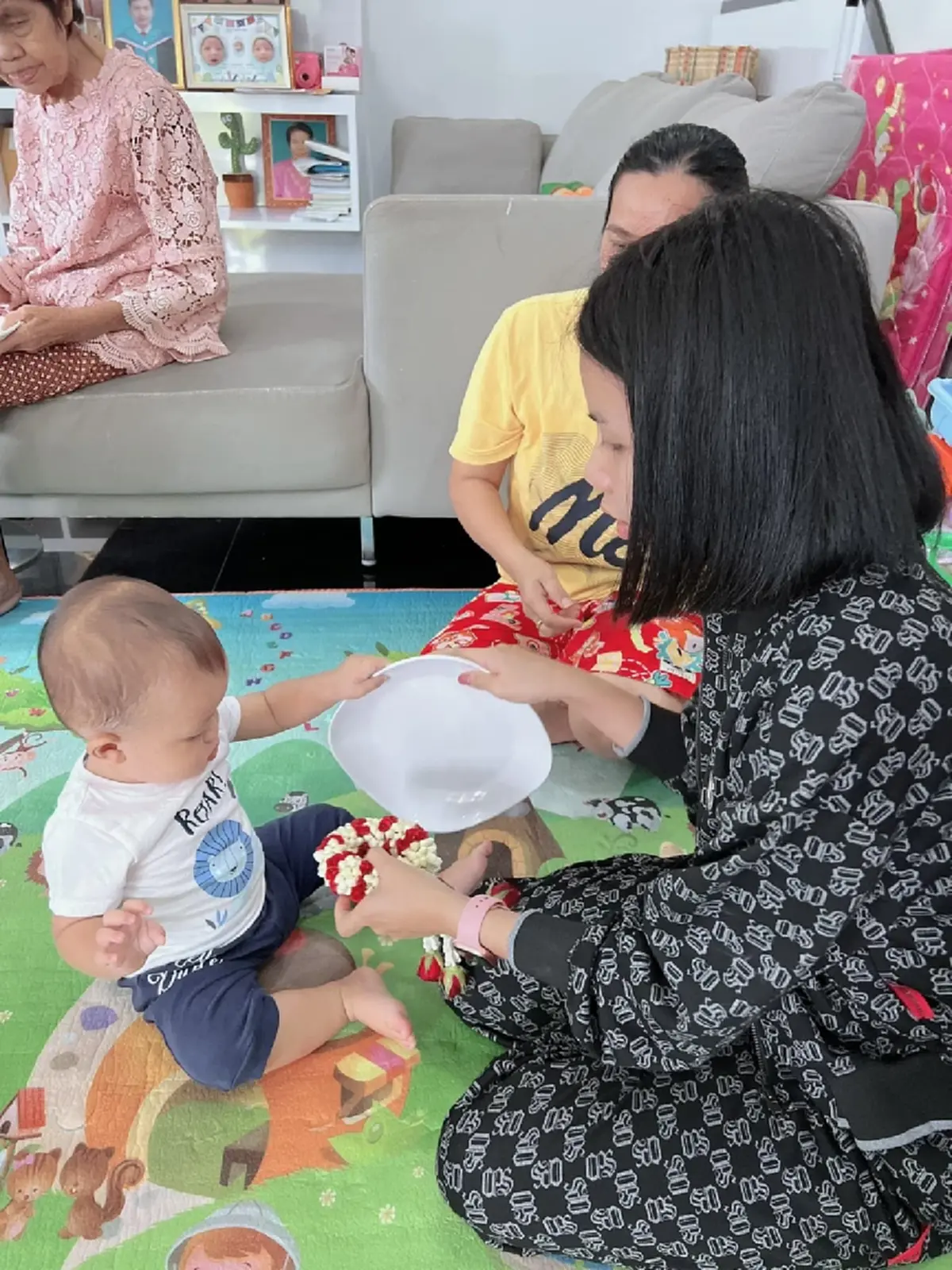 กระต่าย พรรณนิภา วันแม่ ลูกชาย น้องเพลินเพลงพิณ กราบ ไหว้ วันแม่เเห่งชาติ 