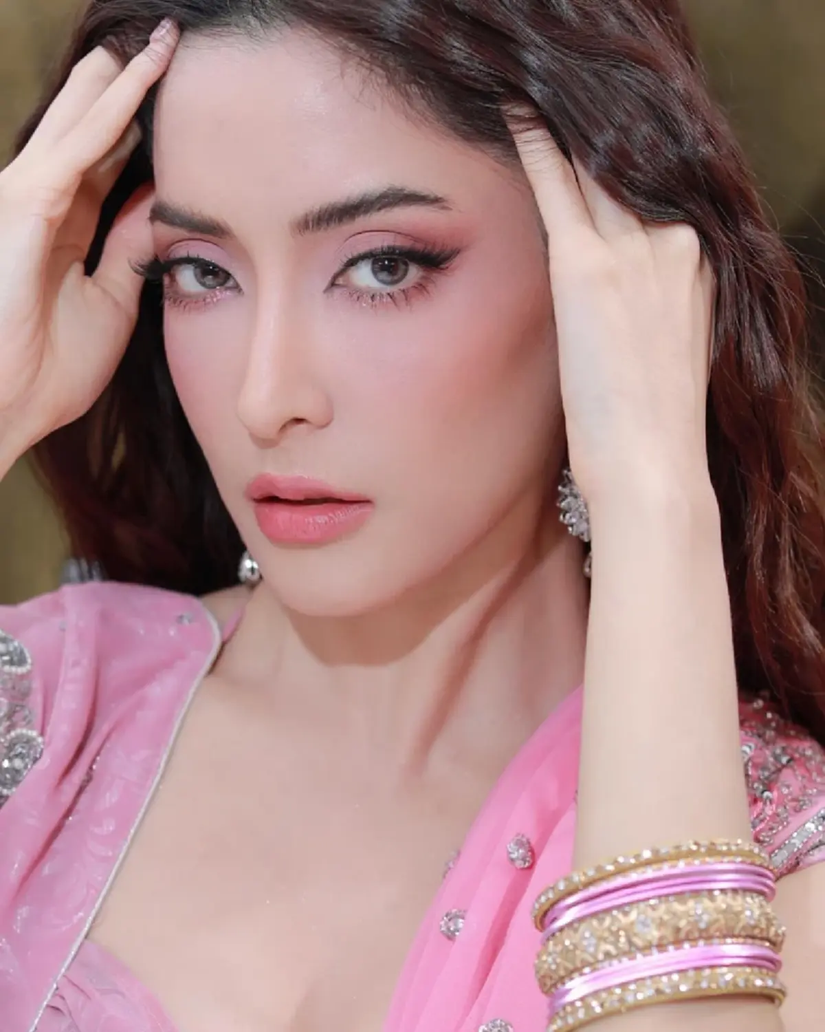  พิ้งกี้ สาวิกา ตัดผม เข้าแดนแรกรับในเรือนจำ คนเยี่ยมได้ 10 คน