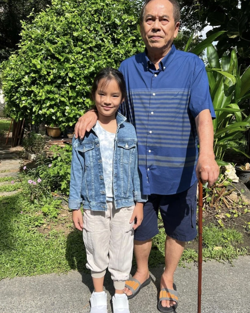 คุณปู่ไพวงษ์ เคลื่อนไหวล่าสุดถึงหลานสาว น้องปีใหม่ กลางไอจี / สงกรานต์ ขอให้หลานเจอปู่ย่าบ่อยๆ