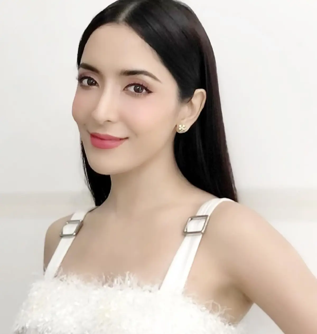 สินสอด พิ้งกี้ สาวิกา คดีแชร์ Forex-3D