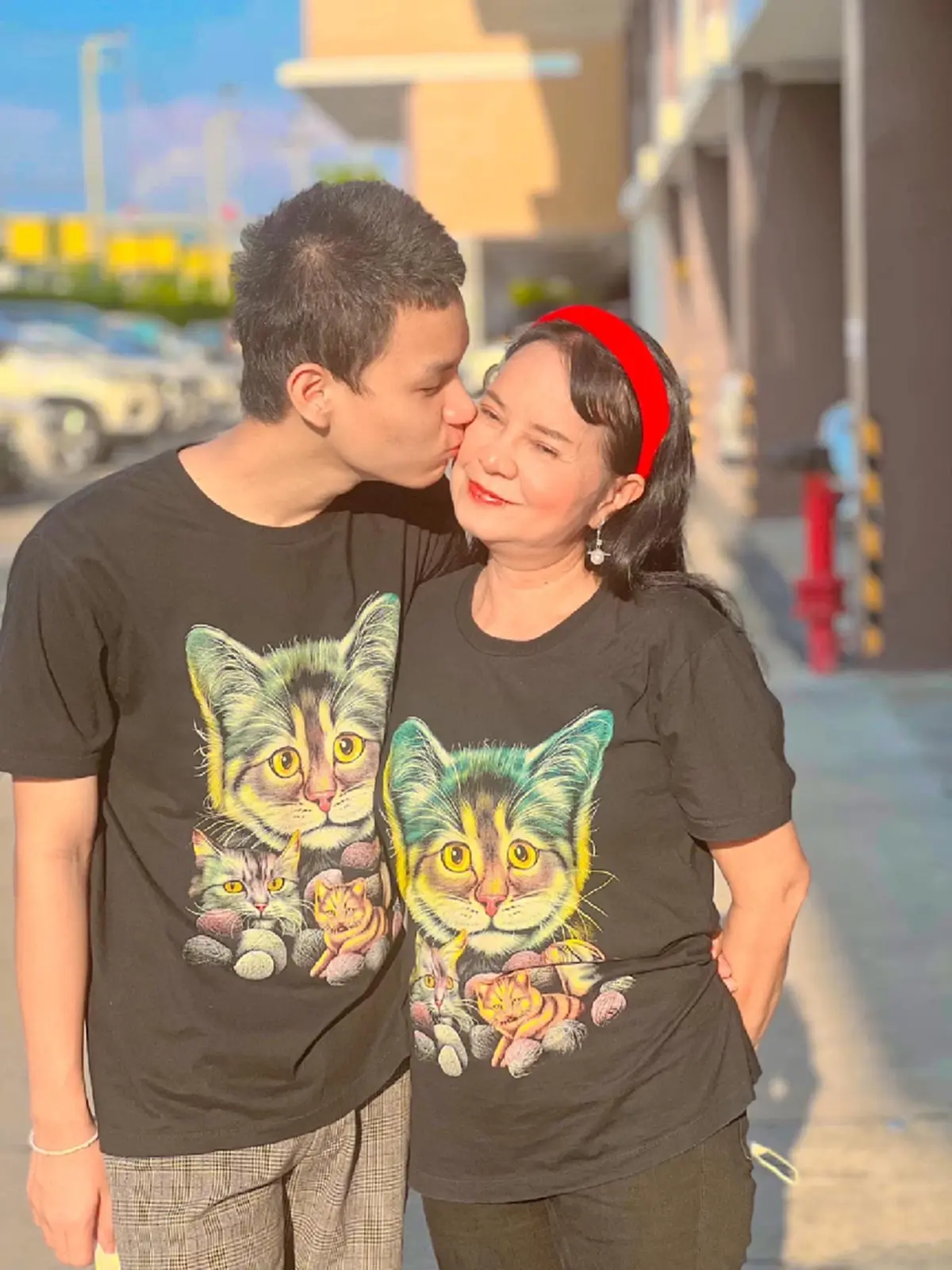 พี่พร น้องเวฟ คู่รักต่างวัย สัก รอยสัก สักชื่อ 