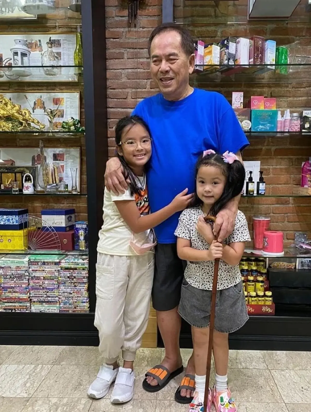 คุณปู่ไพวงษ์ โพสต์ถึงอดีตลูกสะใภ้ แอฟ ทักษอร หลังไปเยี่ยมถึงที่บ้าน