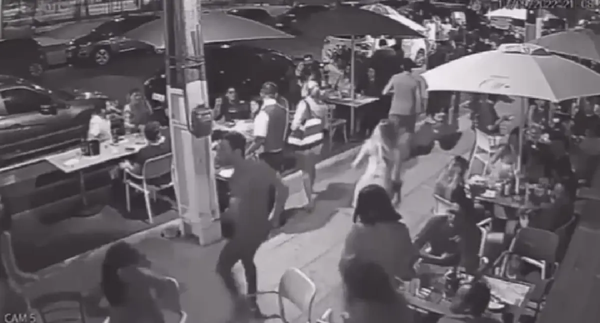 ลูกค้าตาตื่น เจอคนวิ่งผ่าน วิ่งตามยกร้าน นึกว่าตีกัน รู้ความจริงอายหนักมาก