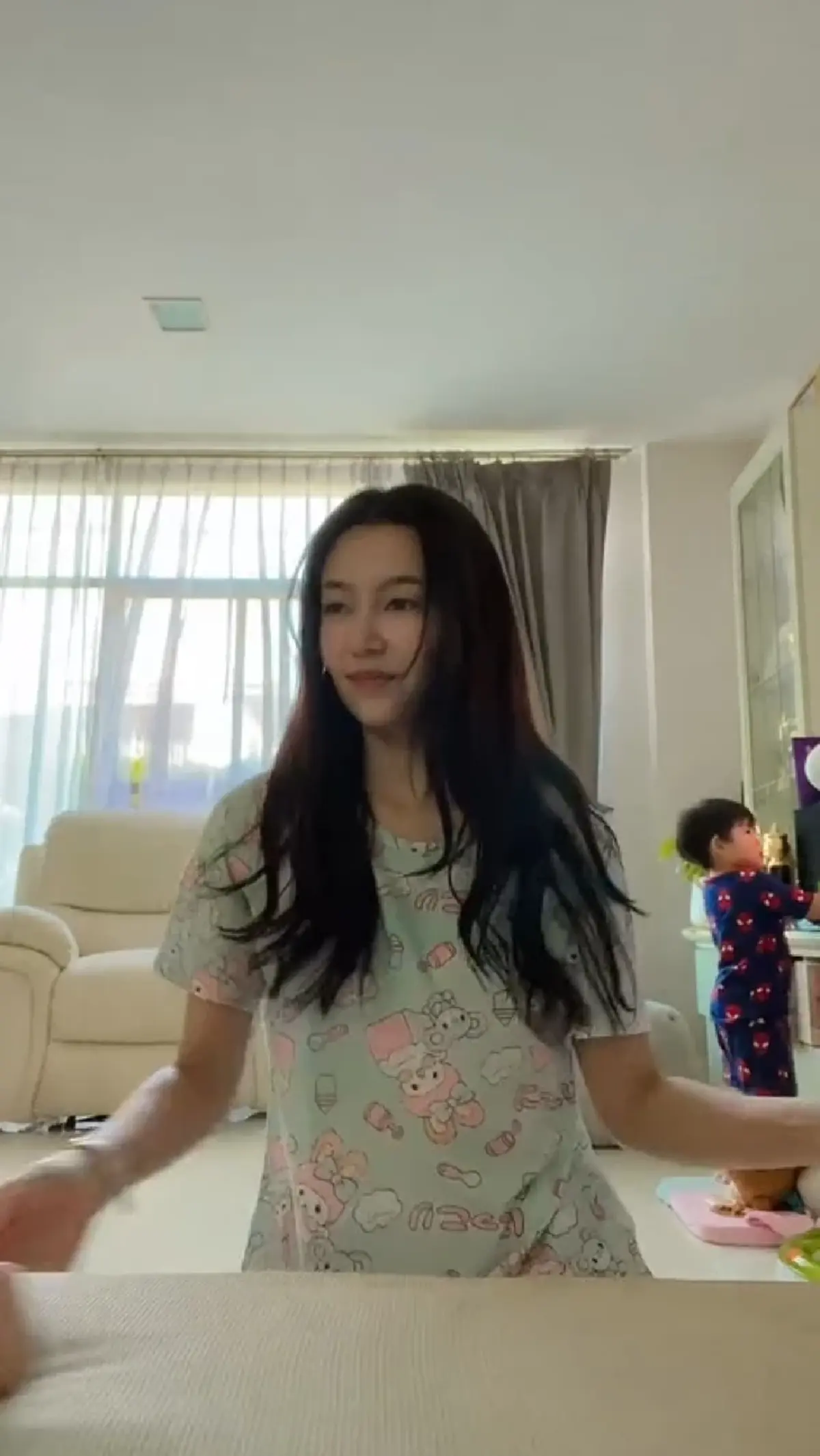 เบลล่า ราณี โชว์หน้าสดเต้นเบาๆแต่คนดูทะลุ 2 ล้าน