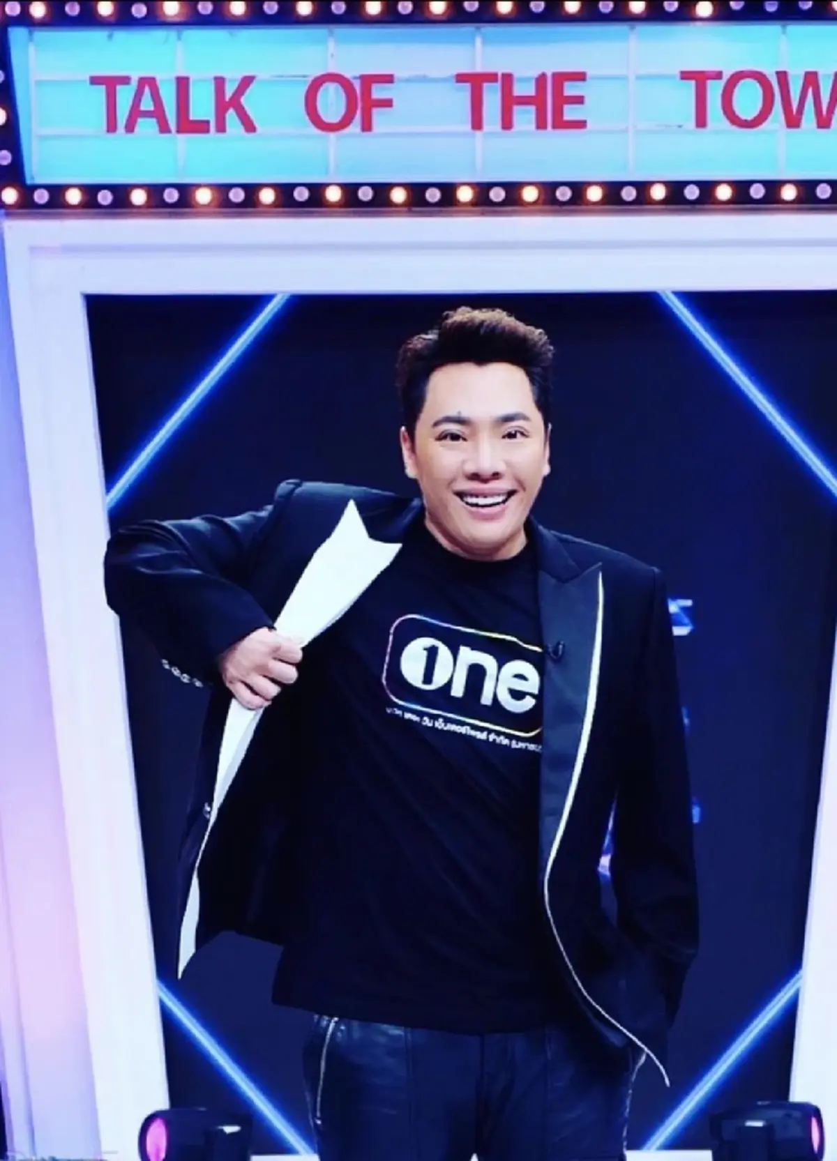 มดดำ คชาภา ประกาศยุติบทบาทพิธีกรรายการดัง 2 พิธีกรอ้าปากค้าง