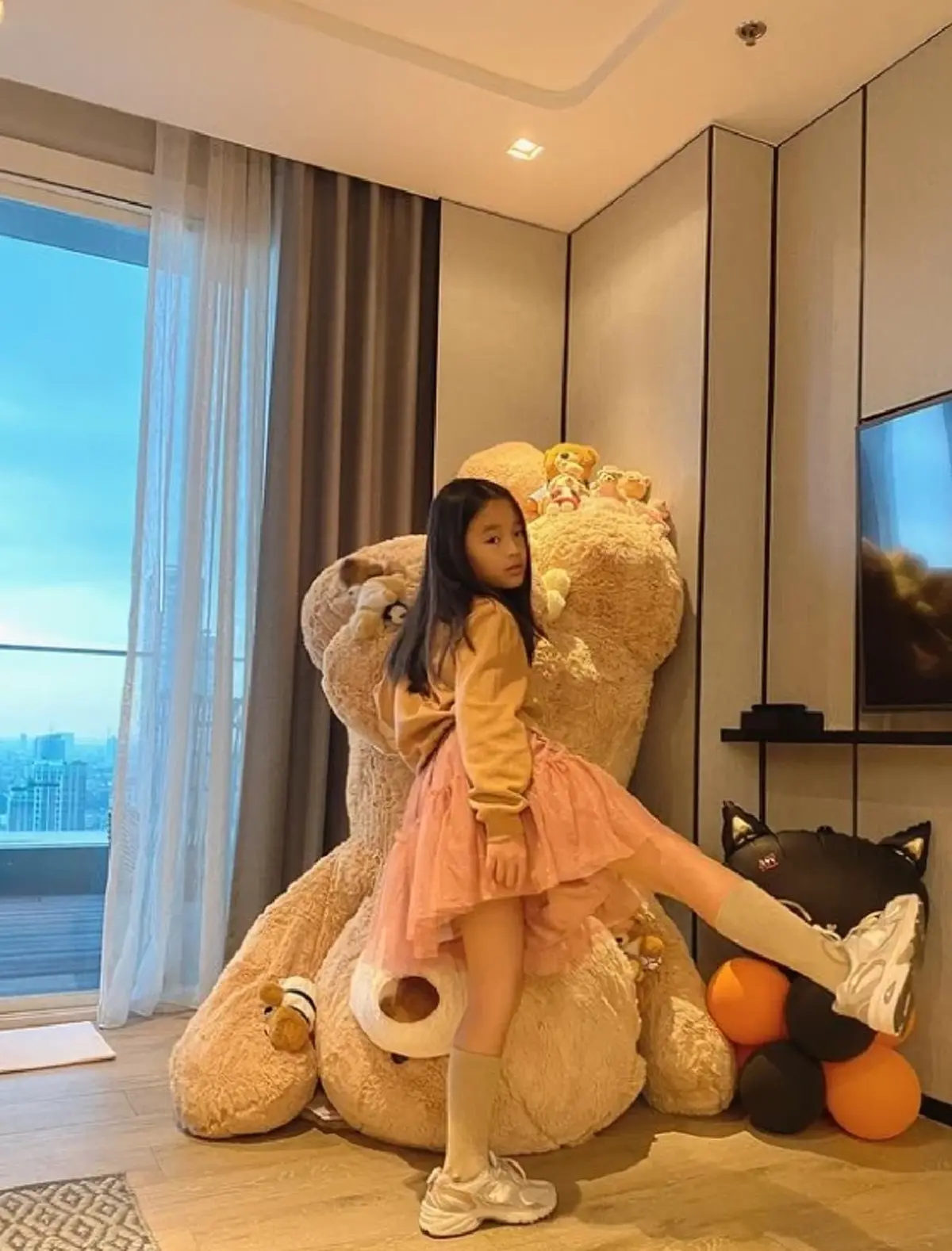 แอฟ ทักษอร โพสต์รูปล่าสุดลูกสาว น้องปีใหม่ โตแล้วยิ่งสวยเหมือนแม่