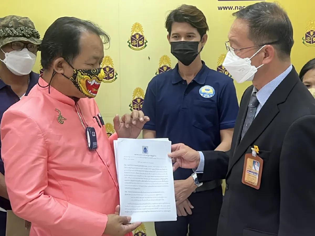 ชัชชาติ ละเว้นหน้าที่ ปล่อยม็อบหยุดเอเปคป่วน "ศรีสุวรรณ"ร้อง ป.ป.ช.เอาผิด