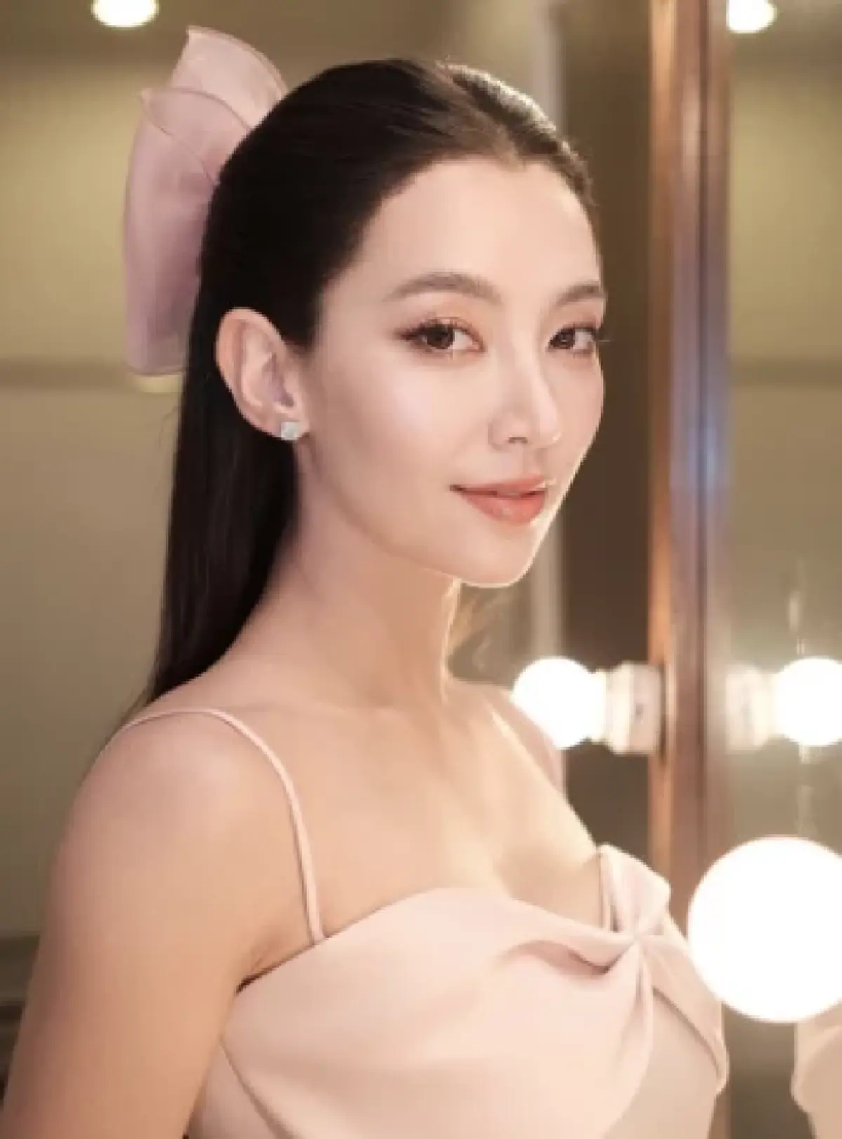 เปิดคลิป เบลล่า ฟาดแฟนคลับจุกๆ ชาวเน็ตเห็นต่างบอกสมควรโดน