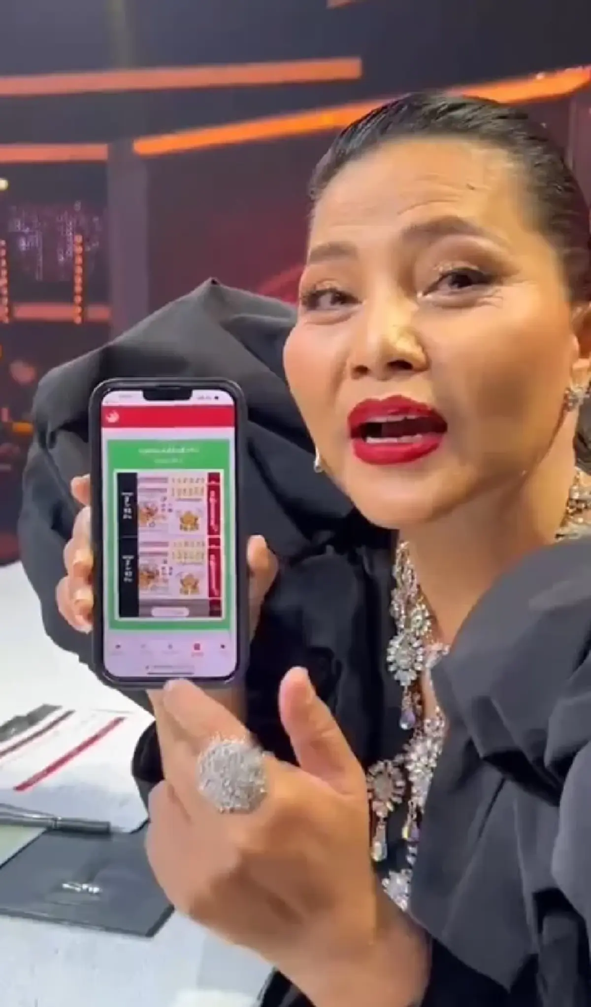 ไม่ธรรมดา สุนารี  เผยที่มา เลขเด็ดงวด  1 ธ.ค. 65 หลังทุ่มทุนซื้อหนัก