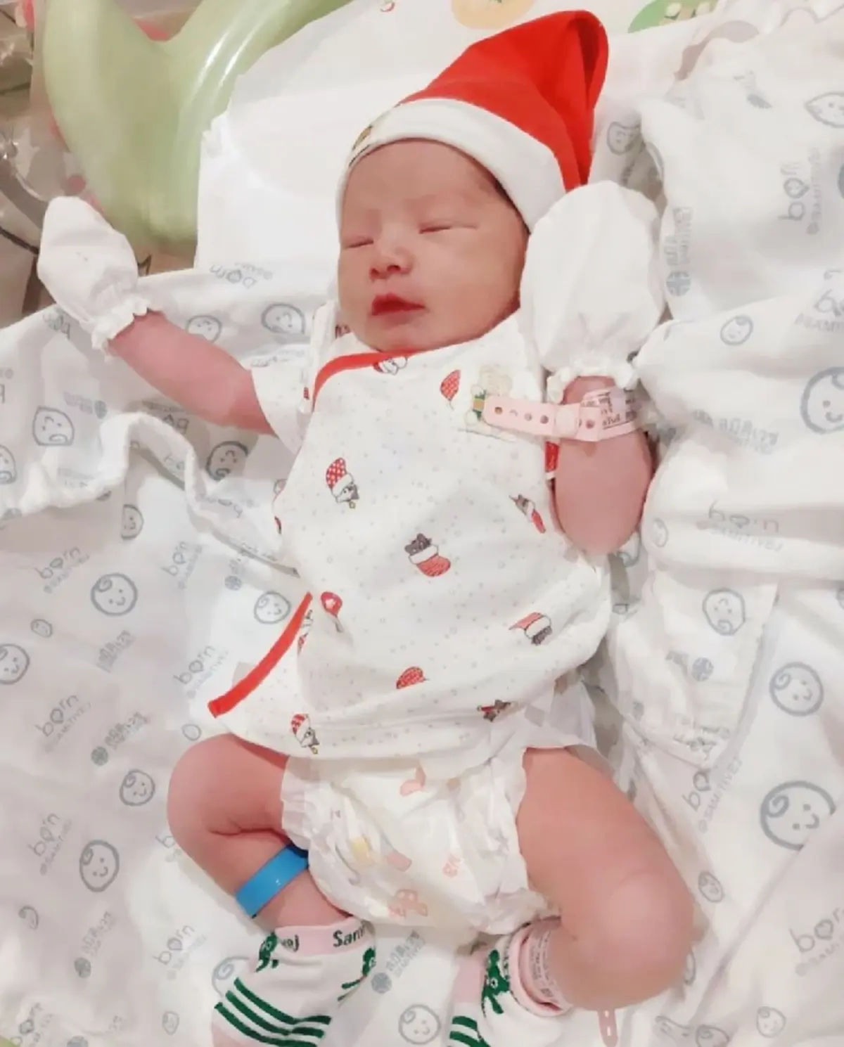 เผยชื่อจริง น้องวิริน ลูกสาว เวียร์-วิคกี้ ไพเราะมาก คาดไม่ถึง