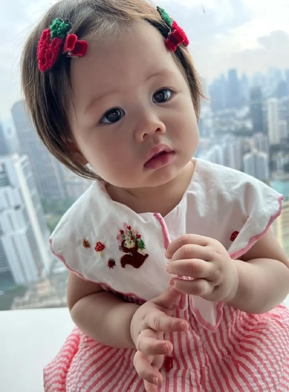 ชมพู่ อารยา อวดความน่ารัก น้องแอบิเกล ยิ้มหวานโชว์ฟัน 2 ซี่