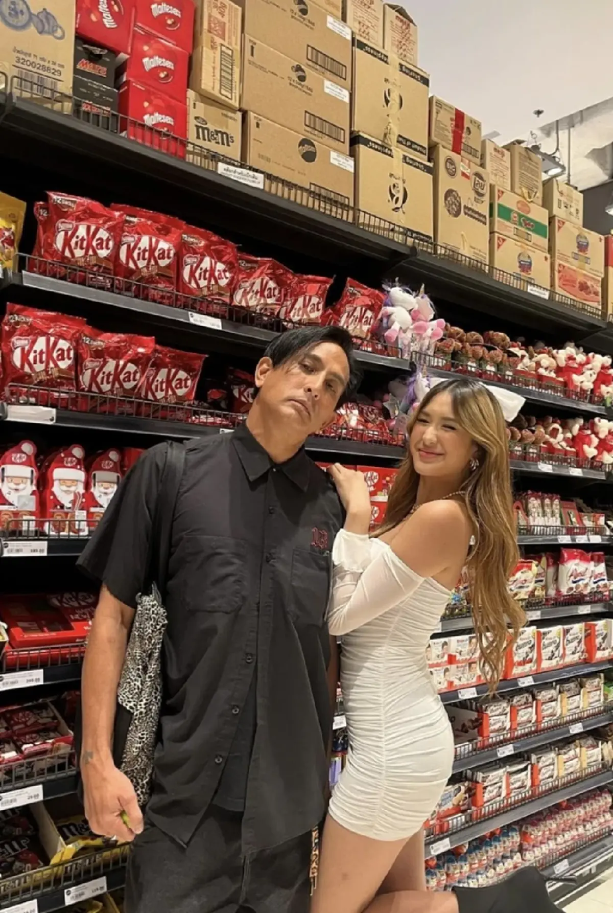 เพจดังเผยลูกดาราคบกัน คนโยง 2 ทายาทคนดัง พีท ทองเจือ-ฟลุค เกริกพล