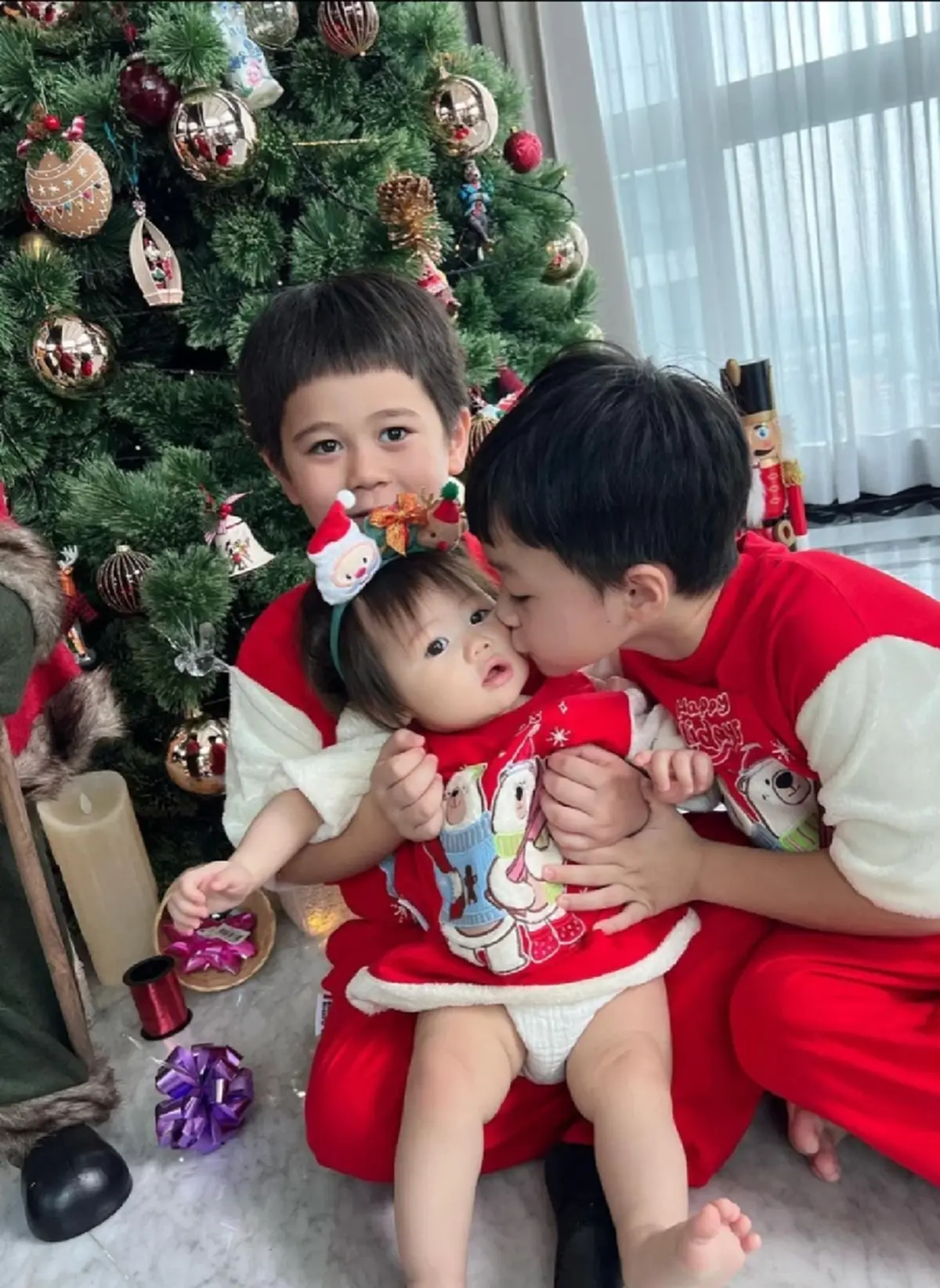 ชมพู่ อารยา เบรกงานพาลูกๆทั้ง 3 คนเที่ยวต่างประเทศรับลมหนาว