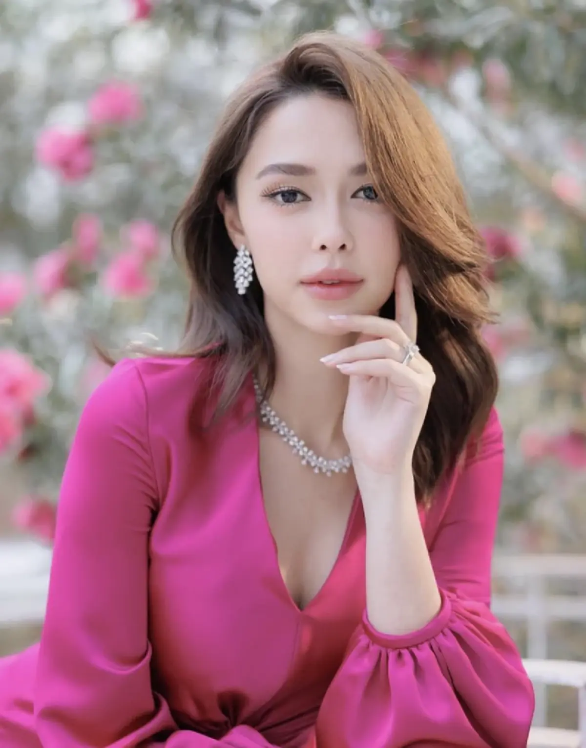 เปิดภาพล่าสุด แพทริเซีย สะใภ้คนเล็ก แต่งงานครบเดือน ดูสวยสะพรั่ง โตกว่าเดิมมาก
