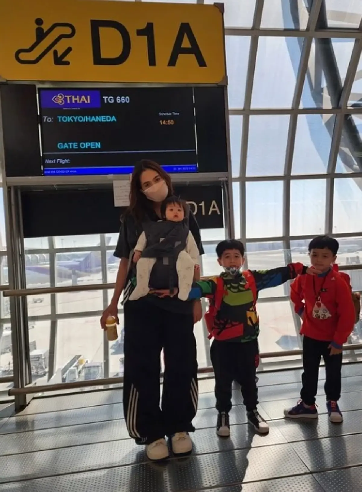 เปิดคำพูด ชมพู่ อารยา บอกกับ สายฟ้า-พายุ หลังรอร้านอาหารเปิดนาน สอนได้ดีมาก