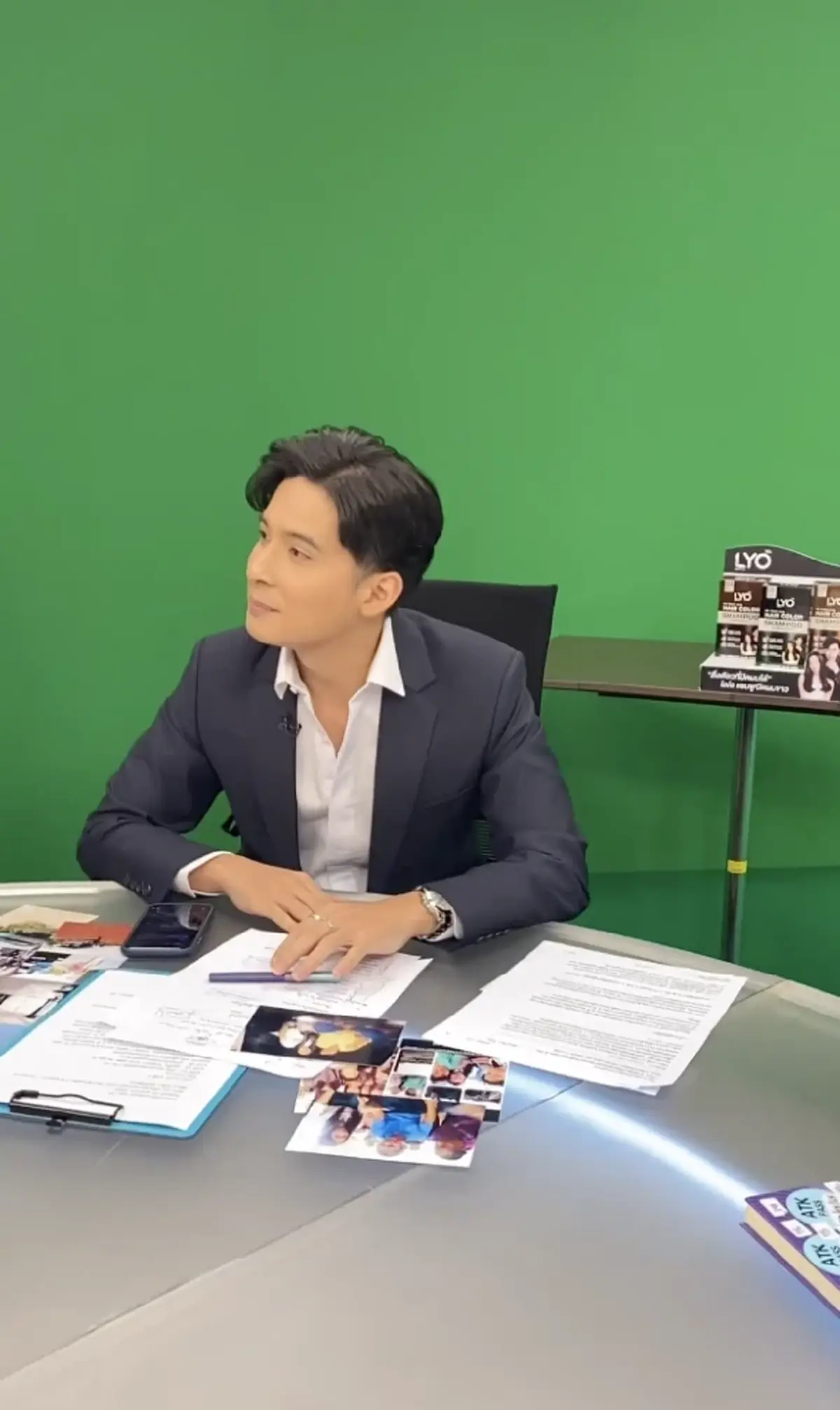 โฉมหน้า พิธีกรใหม่ แทน หนุ่ม กรรชัย ในรายการโหนกระแส ทำไลฟ์สดแทบแตก 