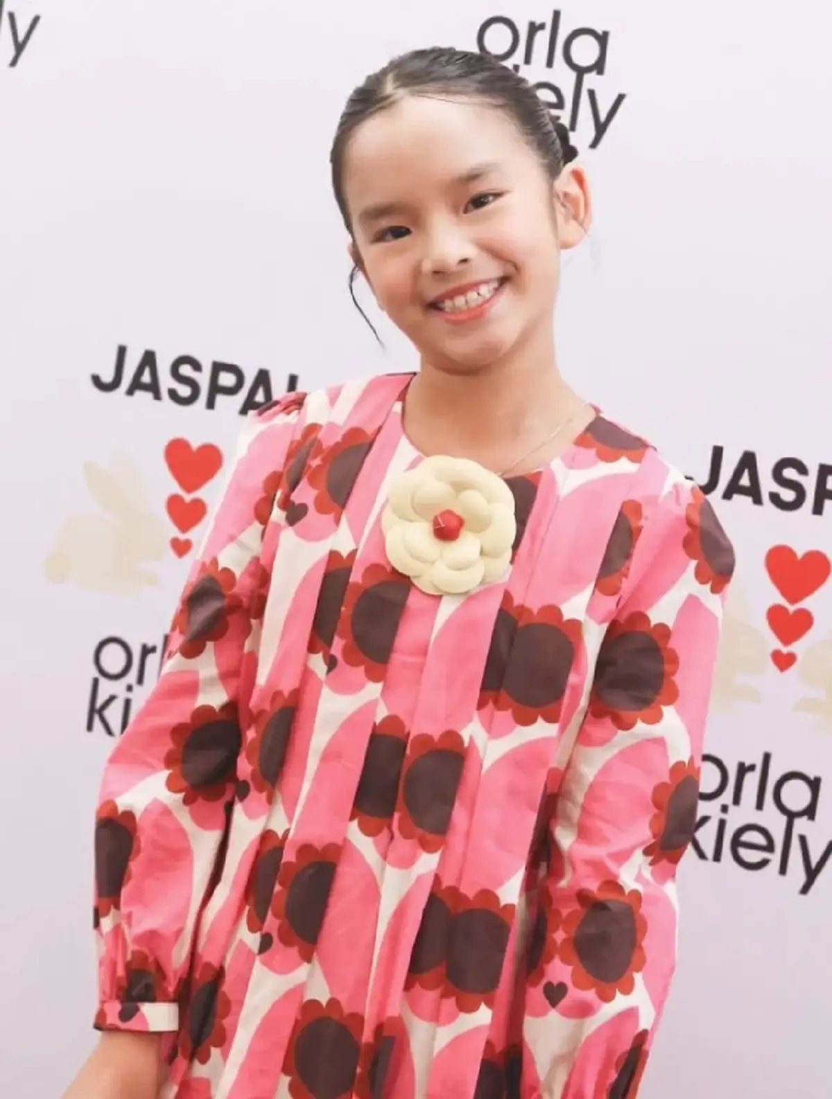 ภาพล่าสุด น้องปีใหม่ ทายาทคนเดียว แอฟ ทักษอร หลังออกงาน เป็นสาวสวยมาก