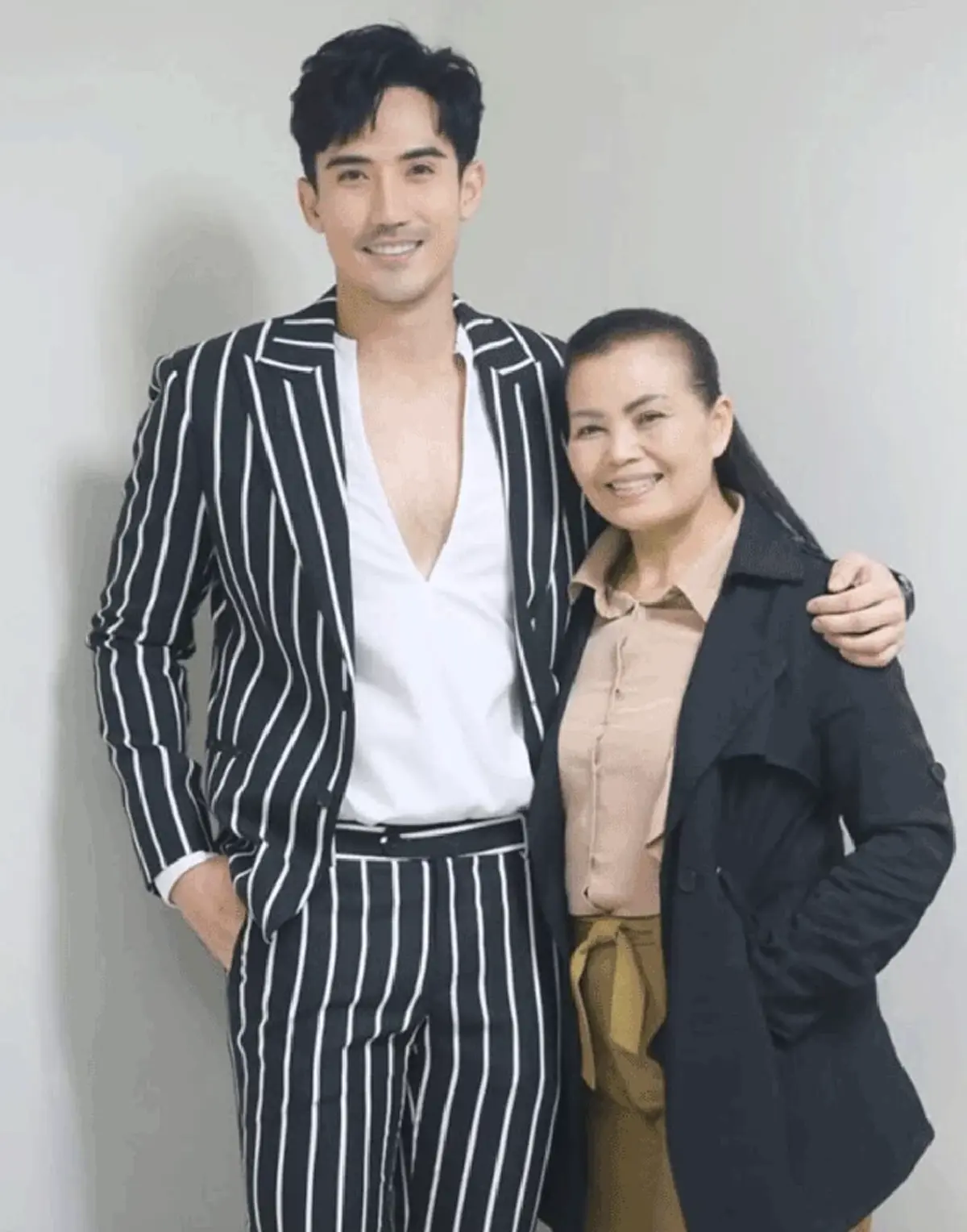 แม่บิ๊กเอ็ม เชื่อมีคนวางหมากไว้แล้ว หลังลูกชายถูกช่อง7 ยุติสัญญา