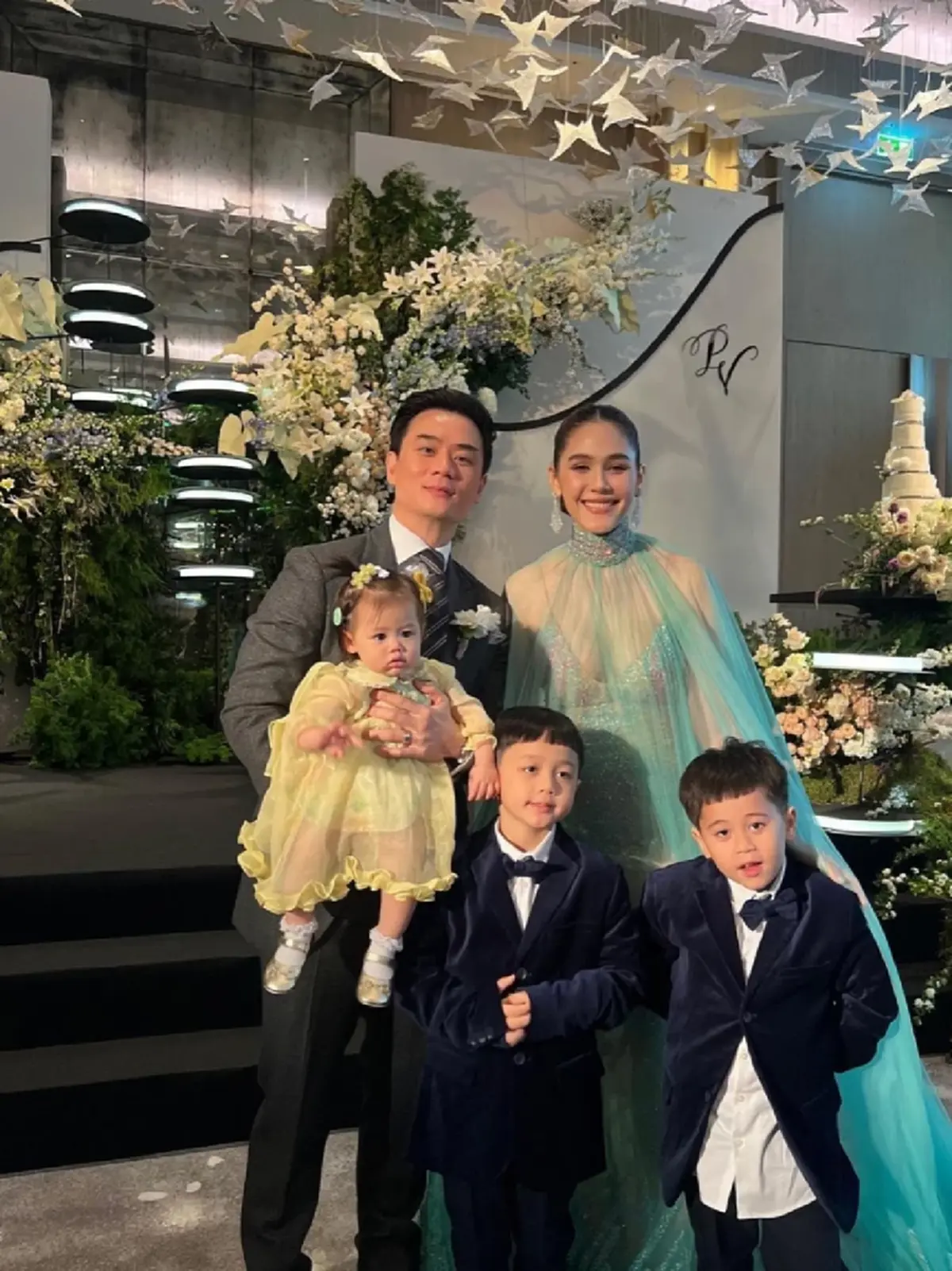 ชมพู่ อารยา เบรกงานพาลูกๆทั้ง 3 คนเที่ยวต่างประเทศรับลมหนาว