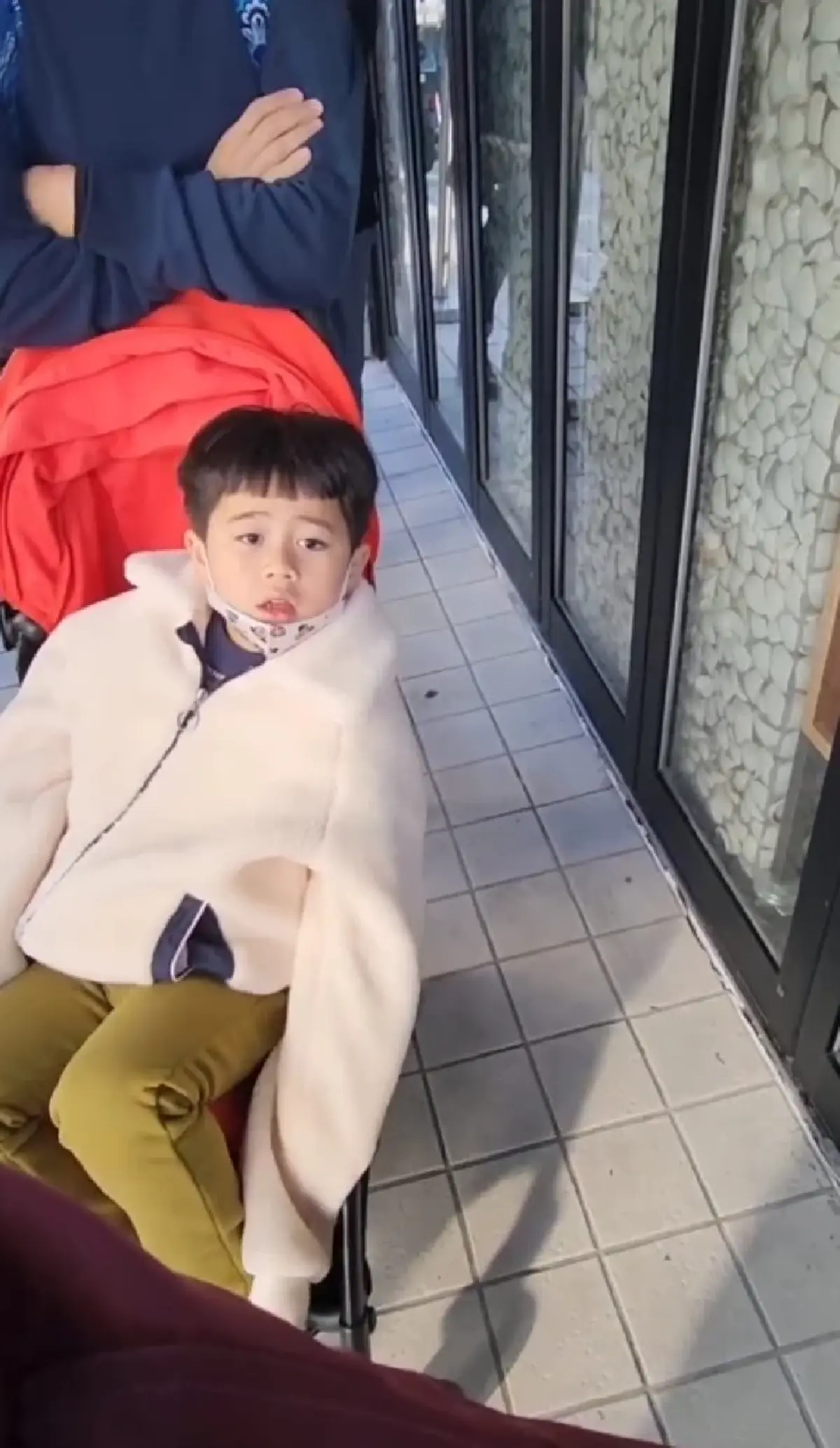 เปิดคำพูด ชมพู่ อารยา บอกกับ สายฟ้า-พายุ หลังรอร้านอาหารเปิดนาน สอนได้ดีมาก